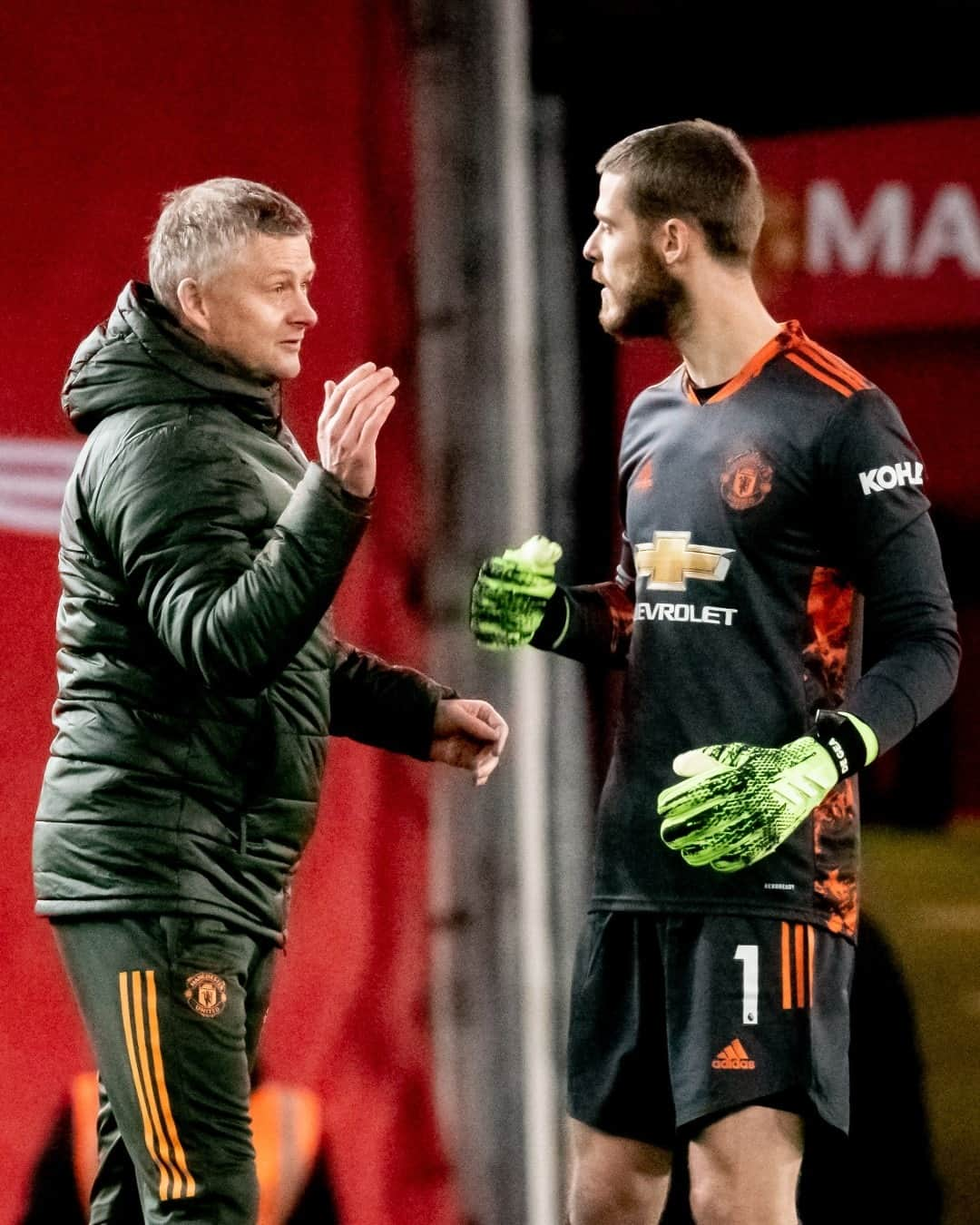 マンチェスター・ユナイテッドさんのインスタグラム写真 - (マンチェスター・ユナイテッドInstagram)「The boss knows class when he sees it 🤝 #MUFC #Solskjaer #DeGea」11月22日 14時05分 - manchesterunited