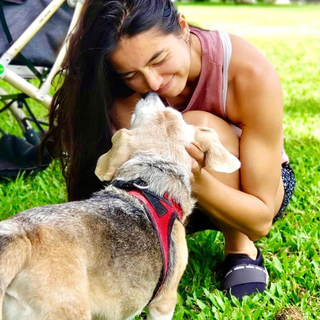 マヤ アリーナのインスタグラム：「Slightly obsessed. Ok, insanely obsessed it’s unhealthy 🐶」