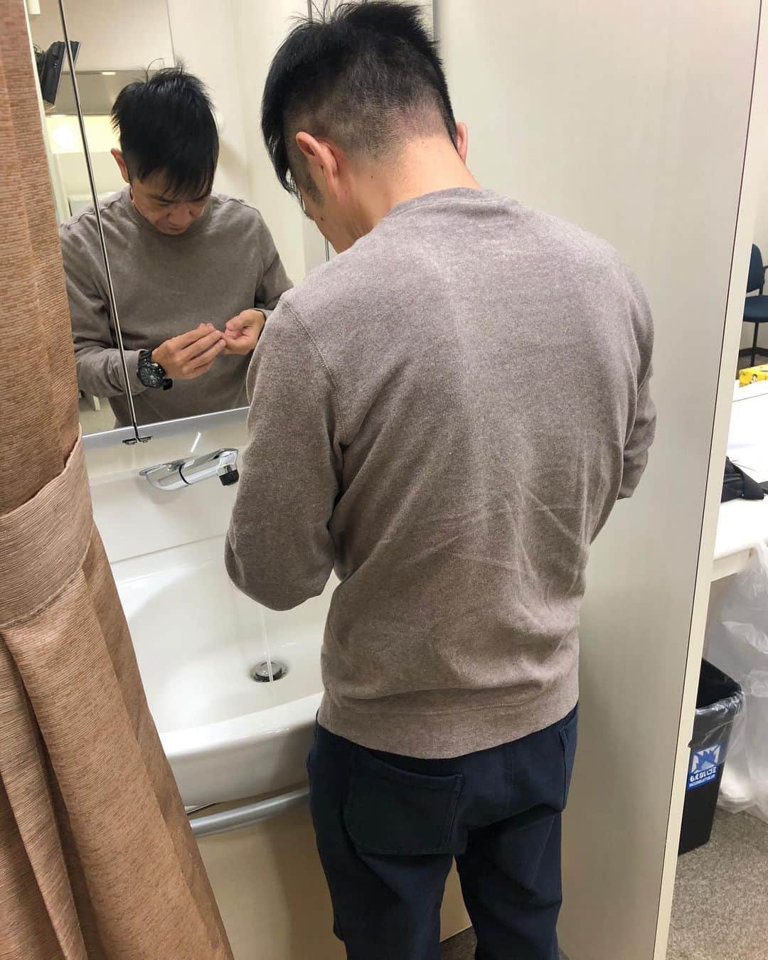 中川家のインスタグラム：「今日はBSフジ中川家&コントの公開収録が2公演ありますー🙆」