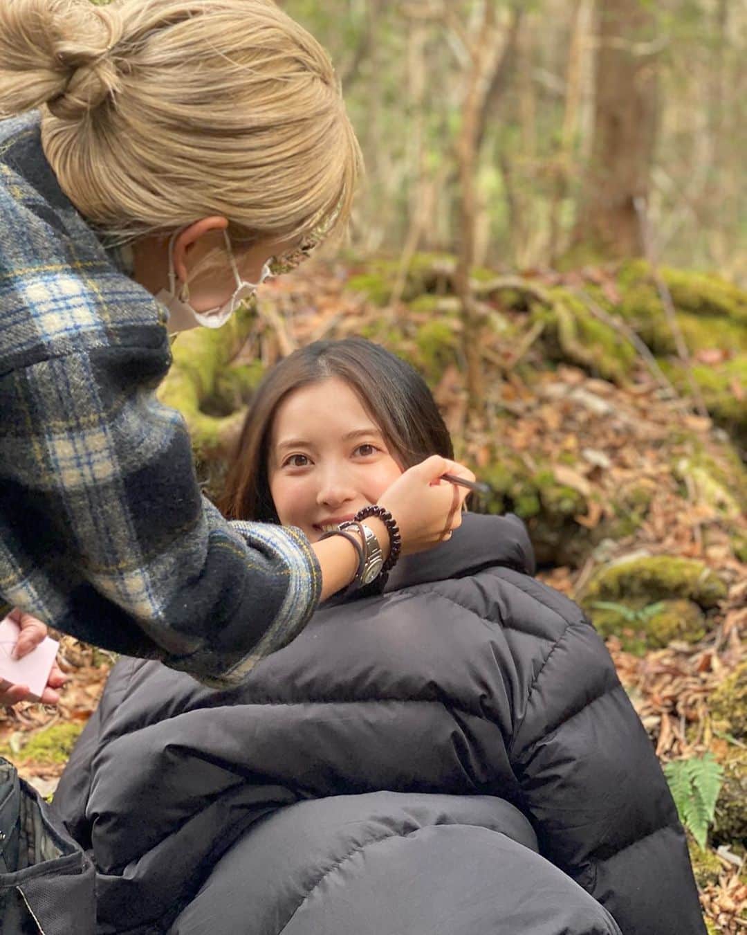 大石絵理のインスタグラム：「今日は森の中へ…🐻🍂」