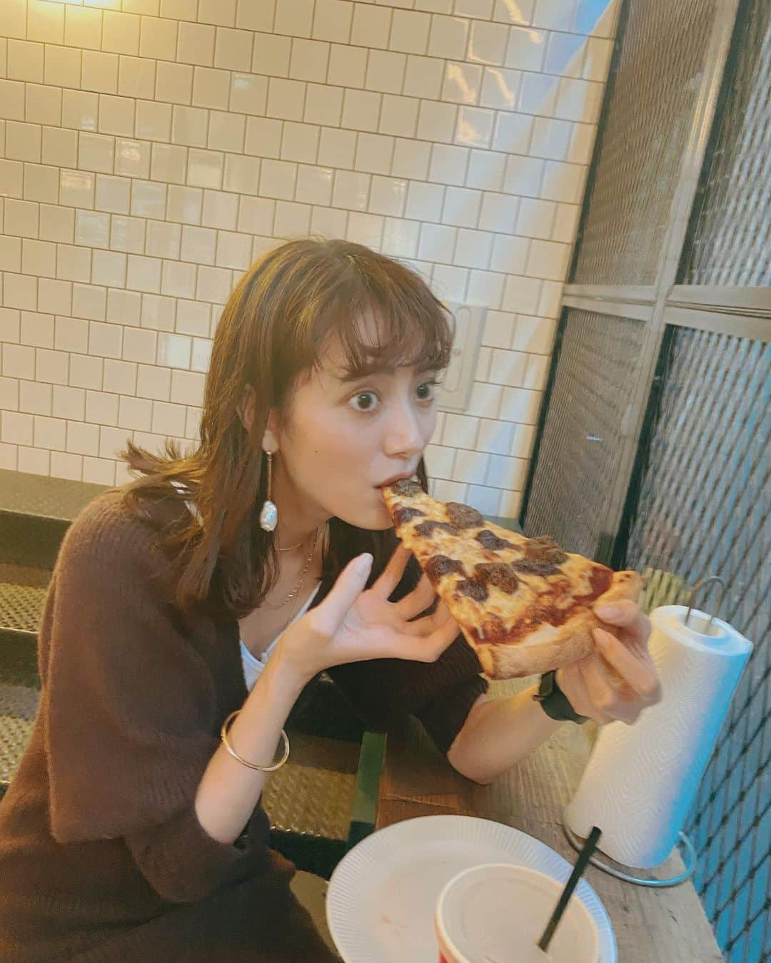 土屋巴瑞季さんのインスタグラム写真 - (土屋巴瑞季Instagram)「ピザよく食べてる😂🍕」11月22日 14時35分 - hazukitsuchiya