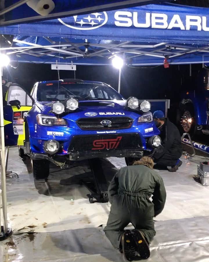 のインスタグラム：「#Nightvibes  Rain, Snow, Heat, Night. Our boys are there to 🔧🛠💪 #SubaruRally @vermont.sportscar @subaru_usa」