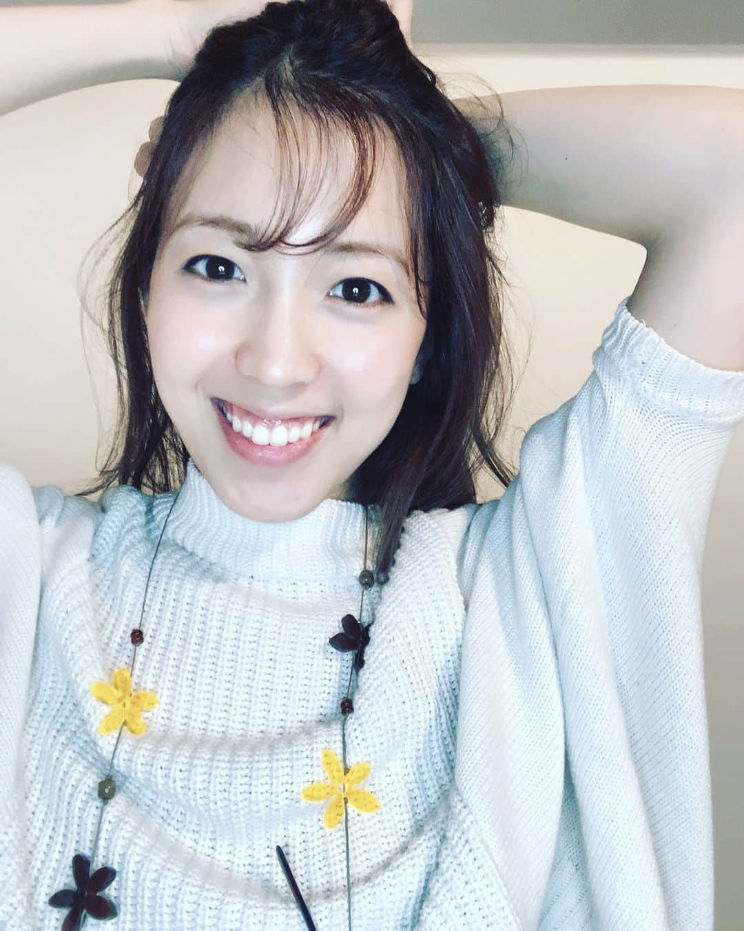 星野芽生のインスタグラム：「最近いい天気🌈  秋が1番好き❤︎ 何故か毎年秋になるとやる気が出てくる体質なのです🤔」