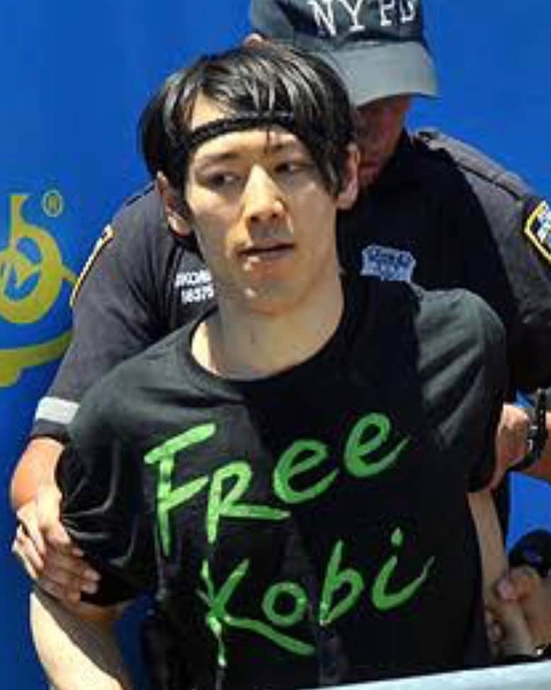 小林尊のインスタグラム：「逮捕。 楽しい時間ありがとうよ Arrested. Thank you for the good times.🖕 #throwback」