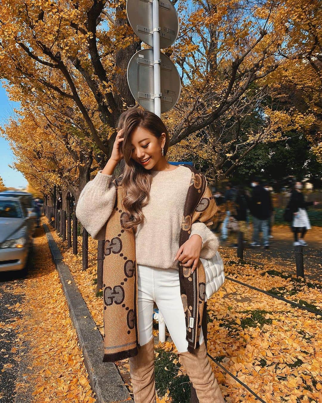 のインスタグラム：「ootd🍂 . . . #神宮外苑いちょう並木」