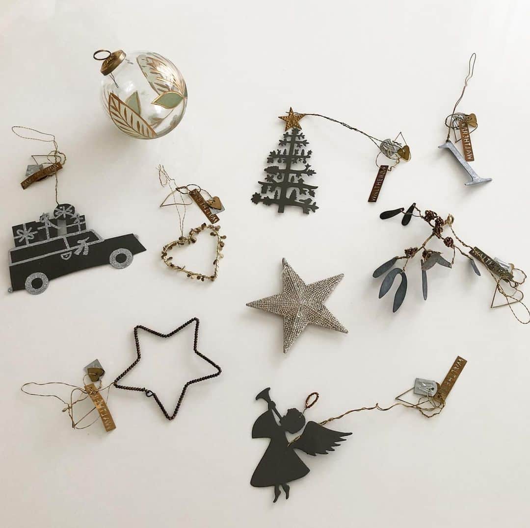 mai_1106のインスタグラム：「2020.11.18 * Christmas is almost here.🎄 * 今年追加したヤドリギ♡ * * *」