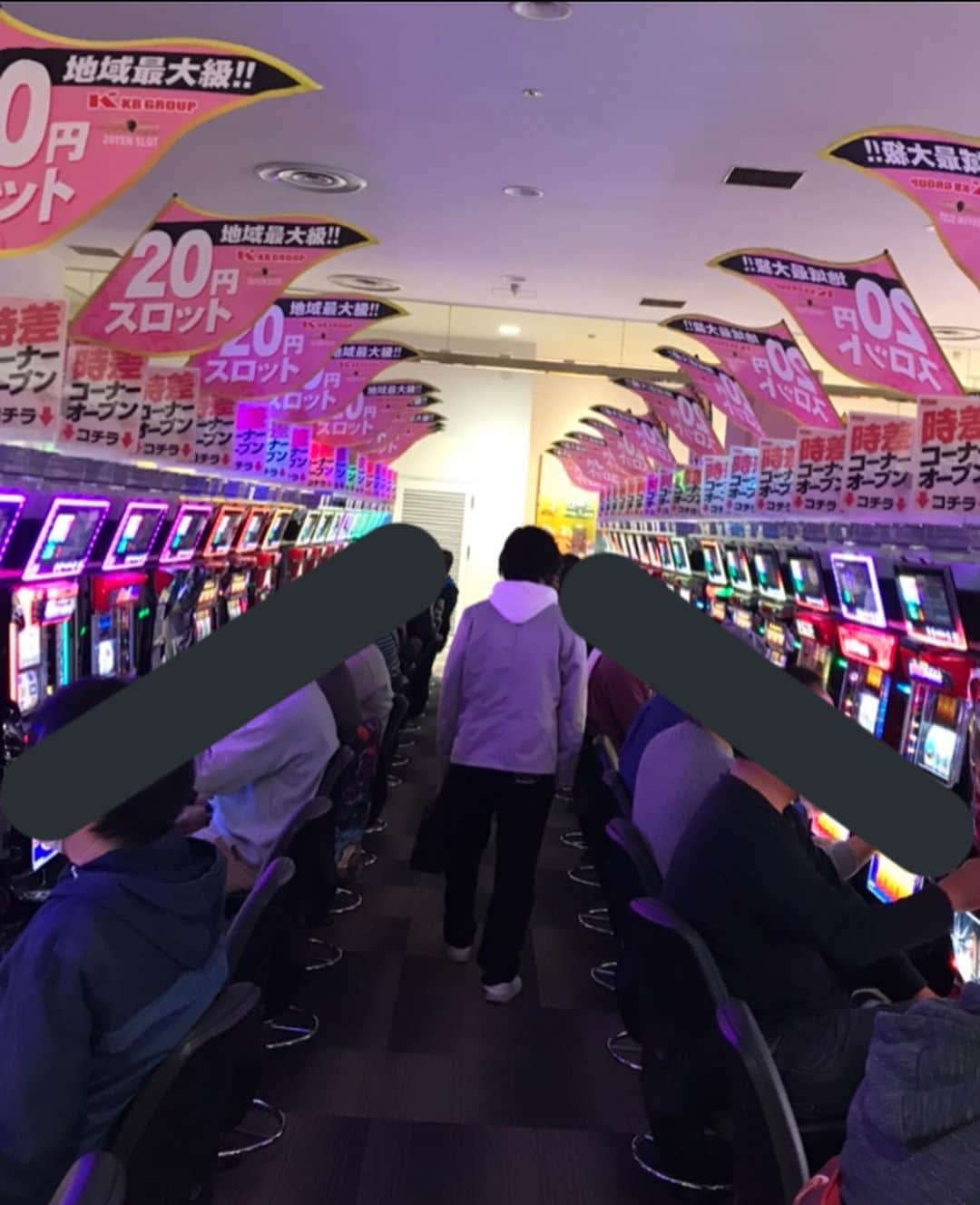 神崎りのあさんのインスタグラム写真 - (神崎りのあInstagram)「本日は  in #三重 #磯部KB STADIUM 店様♥️ お邪魔させて頂きました☺️💕🌸  初めてだったのですが、 たくさんお声がけ頂き、 可愛い女の子からも頂き本当に嬉しすぎました(੭ु ›ω‹ )੭ु♥️  満台の島もあったり、お客様も盛り上がっておりました🙊🌸💕  私のグラフも右肩上がりで本当にスゴかった😳💕🌸🌸」11月22日 16時38分 - rinoa_kanzaki