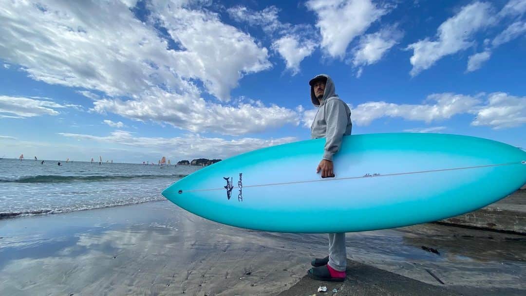 池内博之さんのインスタグラム写真 - (池内博之Instagram)「めっちゃ綺麗な色 早く乗りたい💙 #okudastylesurfing」11月22日 16時38分 - hiroyuki.ikeuchi