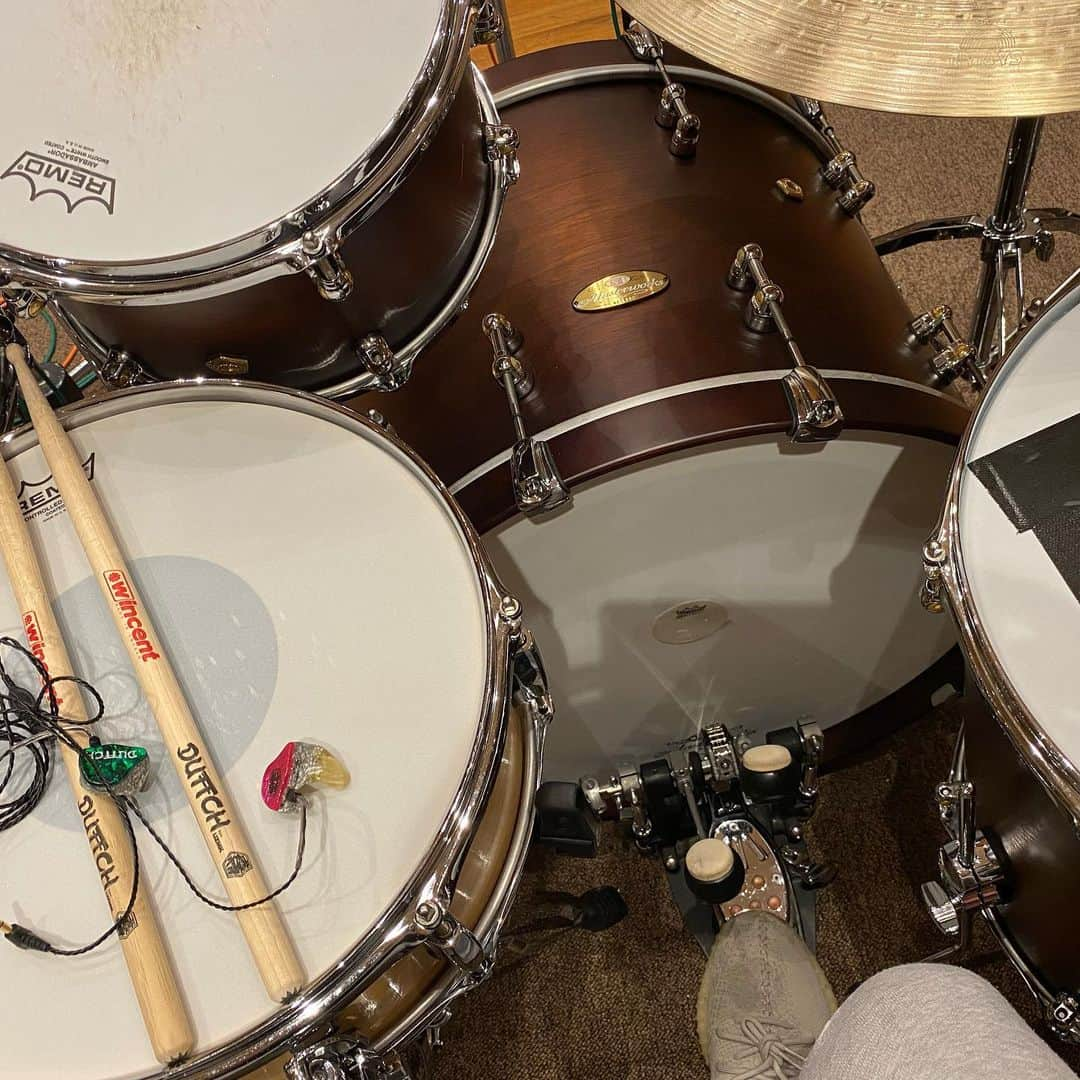 DUTTCHさんのインスタグラム写真 - (DUTTCHInstagram)「今日もこうして叩ける事に  感謝。  #pearl #sabian #wincentdrumsticks  #westone #drum #duttch」11月22日 16時48分 - uzmkduttch