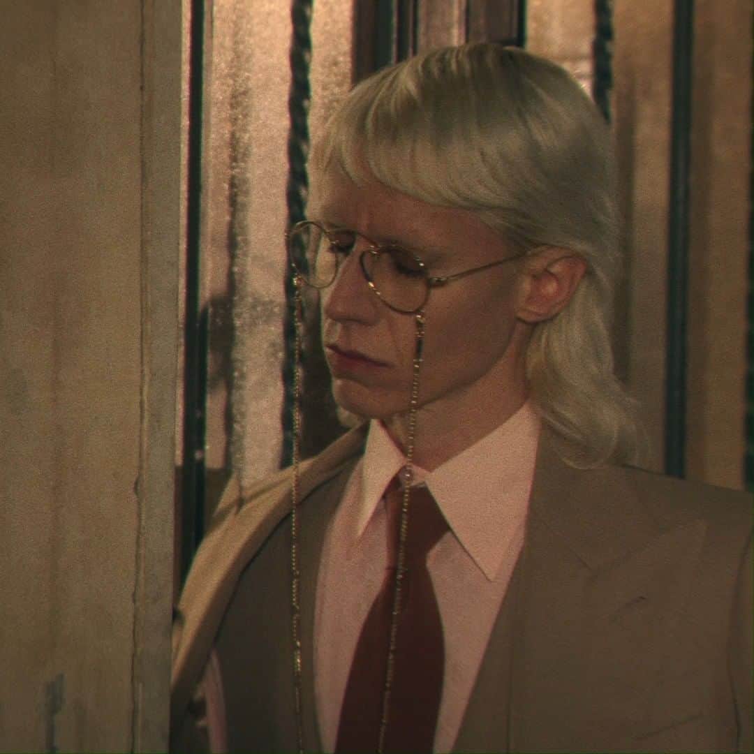 のインスタグラム：「In the final episode, we follow Silvia (@silviacalderoni) as she wanders the phantasmagoric streets of Rome at night. Episode 7 ‘A Nightly Walk’ from ‘Ouverture Of Something That Never Ended’ premieres today at 12pm CET. Watch the new episode on @gucci and discover more about the GucciFest fashion and film festival through link in bio. #GucciOuverture #GucciFest #AlessandroMichele @alessandro_michele」