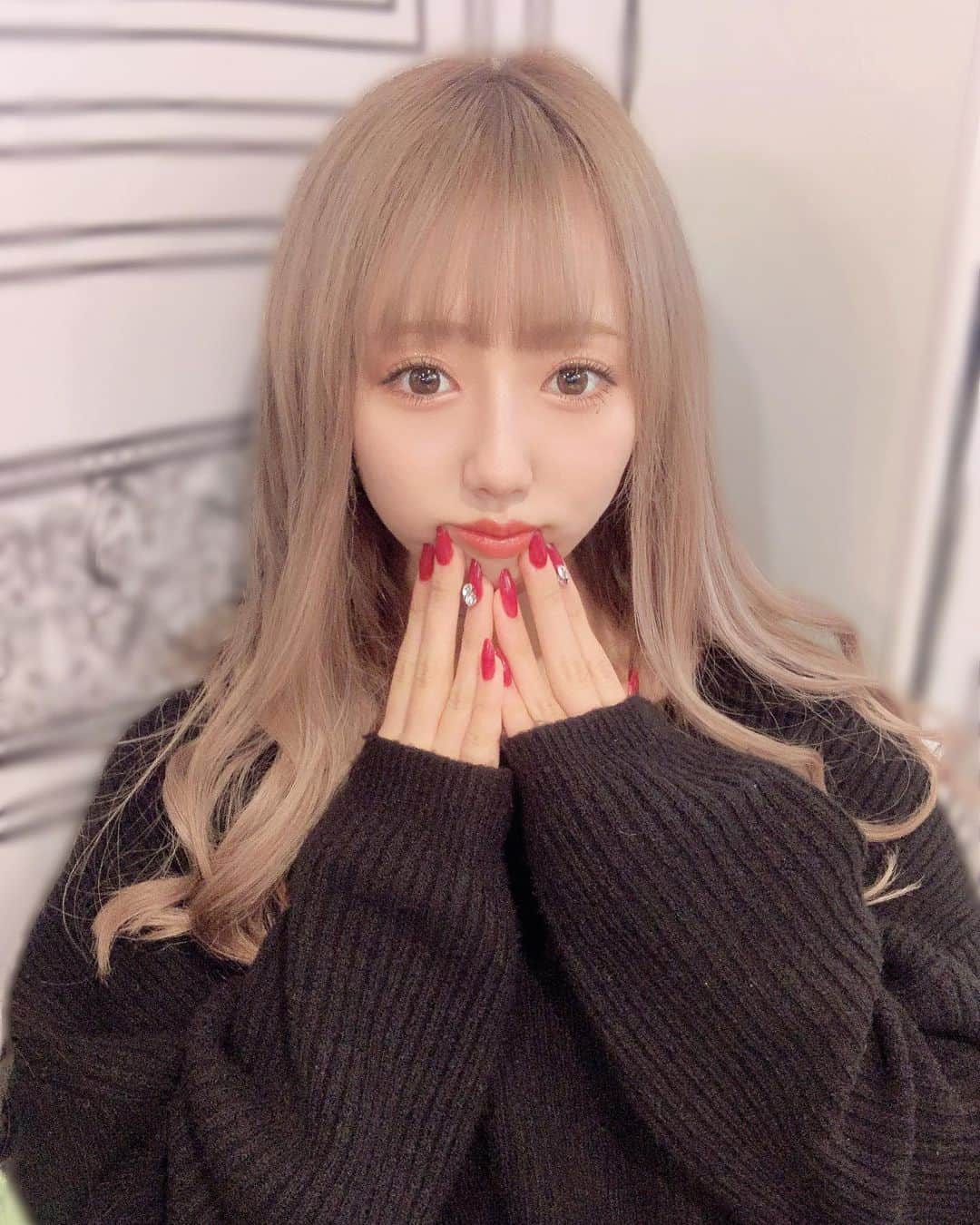 川谷花音のインスタグラム：「やっほーー 久々のなちゅらるんめいく👀 美容室とまつ毛のメンテナンス行ってきた〜 冬だから髪色暗くした🤎 まつ毛はパリジェンヌリフトしたよっ 眉毛もワックスでびりってやって形綺麗にしたよ〜 やっぱりまつ毛と眉毛やるだけで全然違う！！びびる！ #パリジェンヌラッシュリフト #パリジェンヌ #ヘアカラー #ヘアカラーアッシュ #美容室 #まつ毛パーマ #渋谷 #美容」