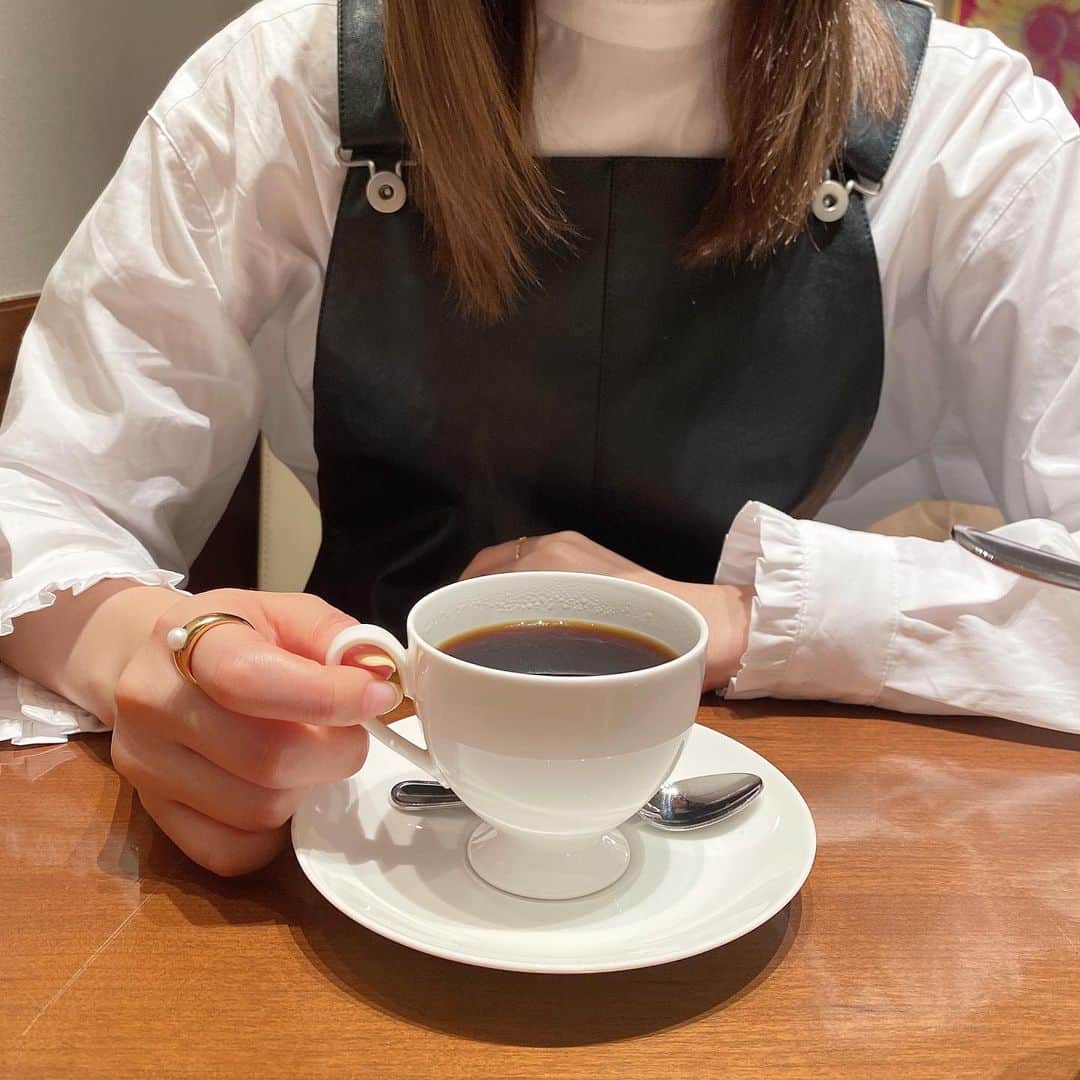 穴井千尋さんのインスタグラム写真 - (穴井千尋Instagram)「. coffee ☕️♡ 最近美味しいグアテマラコーヒーを飲んで 感動した☺️ . #coffee #cafe」11月22日 17時28分 - chihiro_anai_official