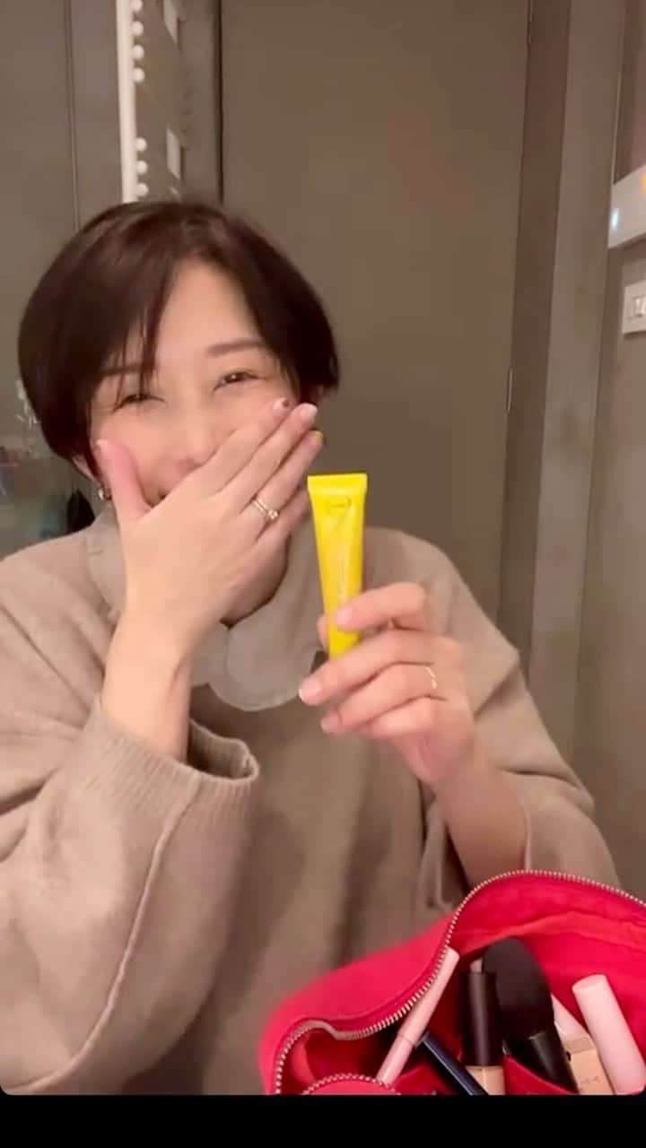 ひうらさとるのインスタグラム：「メイクグッズのとこだけ別に置いておきますー。part1」