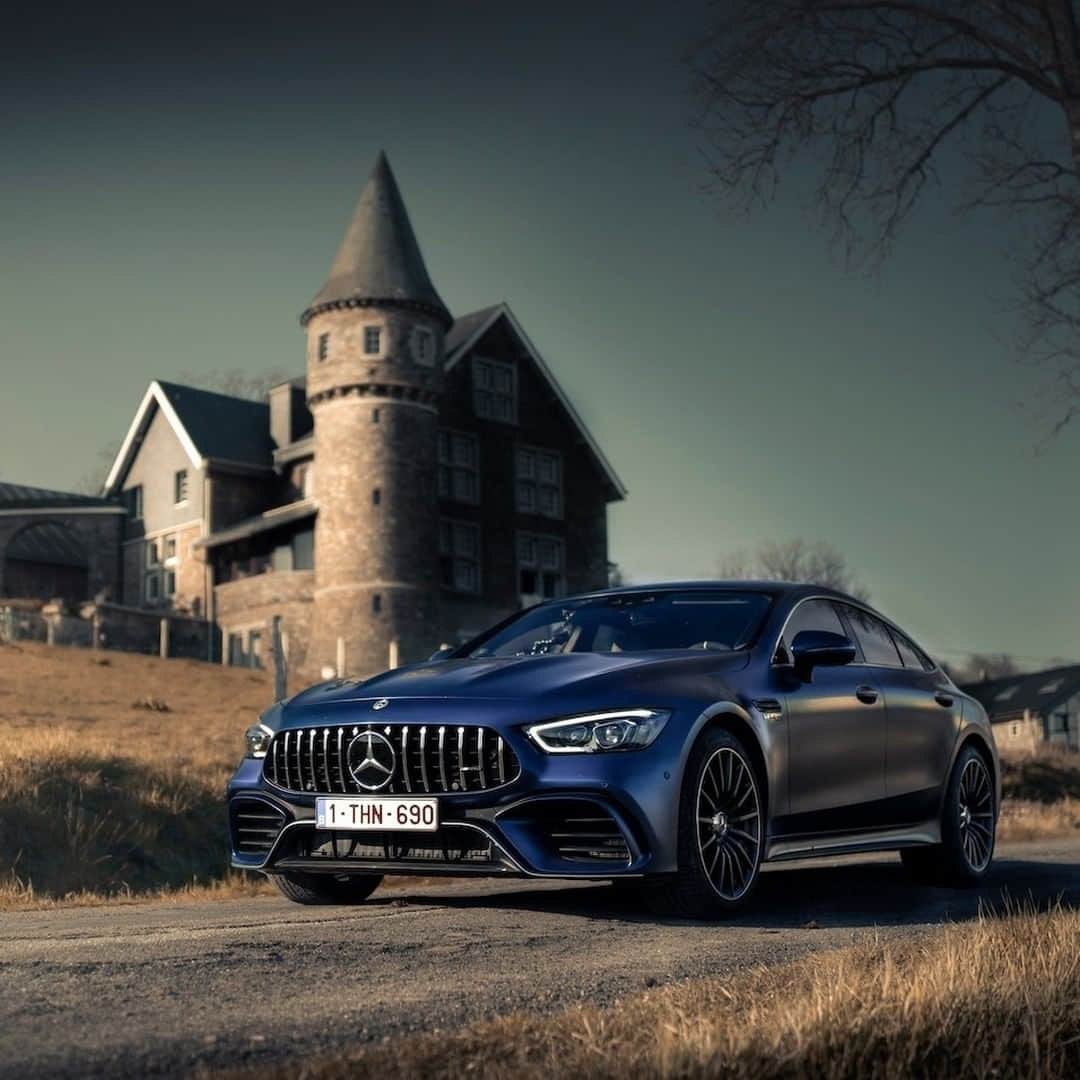 Mercedes AMGさんのインスタグラム写真 - (Mercedes AMGInstagram)「[Kraftstoffverbrauch kombiniert: 12,5 l/100 km  CO₂-Emissionen kombiniert: 286 g/km  amg4.me/efficiency-statement]  At home or on the open road, be surrounded by the style and sophistication of the Mercedes-AMG GT 63 S 4MATIC+ 4-Door Coupé.  📷 @ward_seu  #MercedesAMG #AMG #DrivingPerformance #AMGGTFAMILY」11月22日 18時00分 - mercedesamg