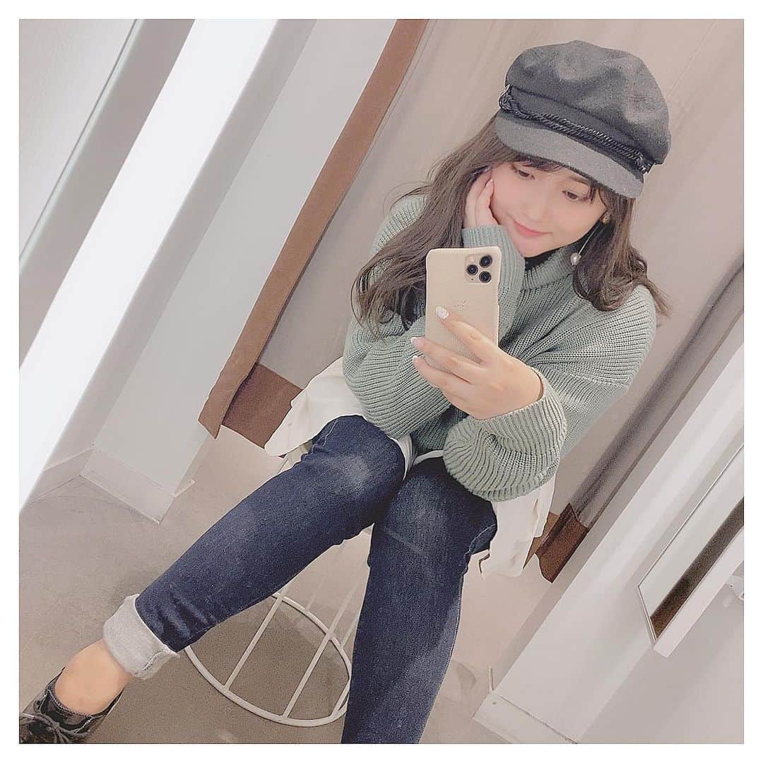 清家麻里奈のインスタグラム：「今日はこんな感じのコーデ✨ZARAのトップス一枚で着れるやつやから着膨れせんし優秀👏可愛い❗️パンツは天下のユニクロ様🙇‍♂️✨  #zara ＃ザラ　#zara女　#ユニクロ　#UNIQLO #ootd #fashion #code」