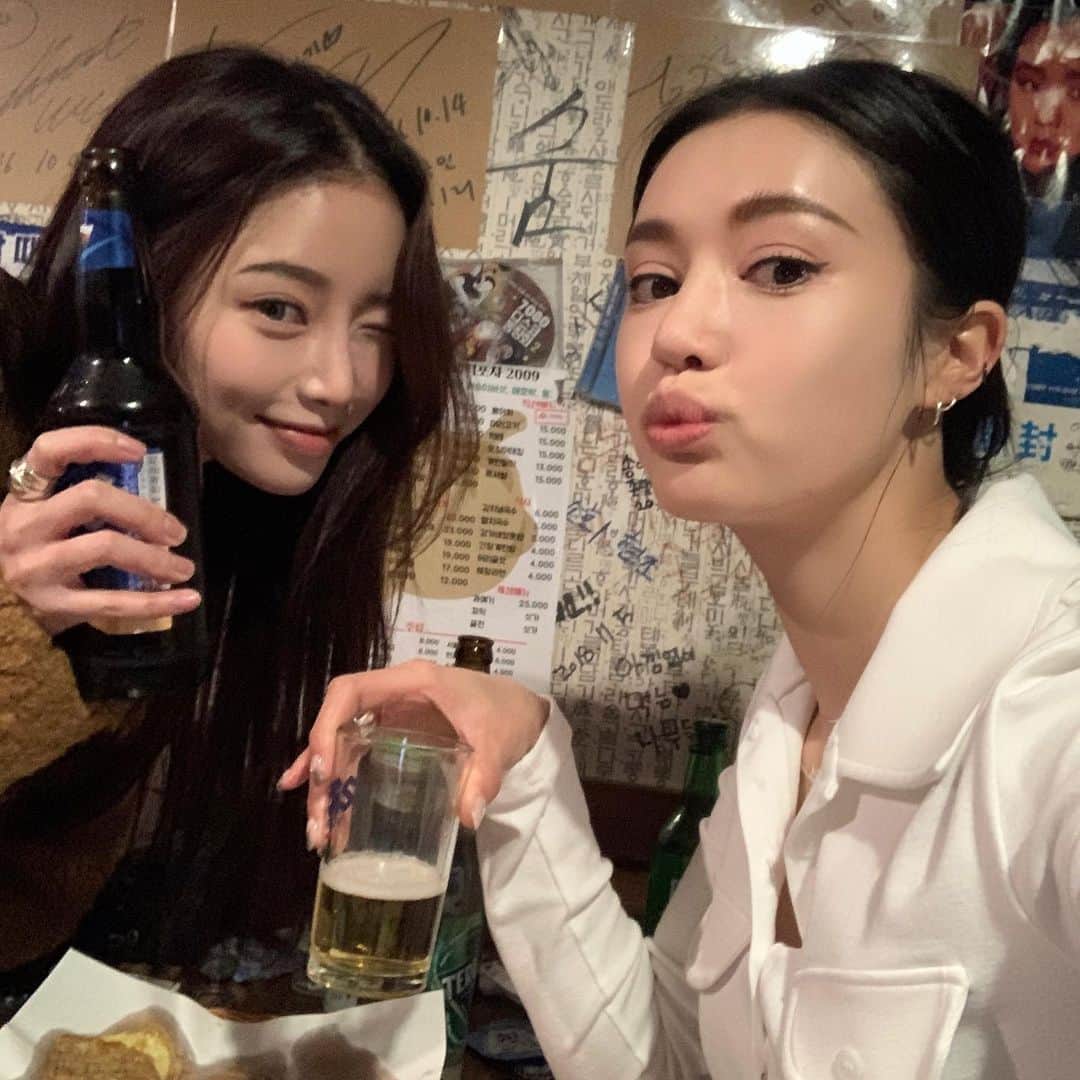 トキのインスタグラム：「행복한 1주일 마무으리🤍🤍🤍」
