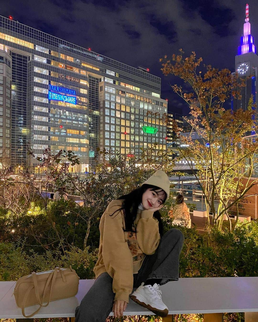 河﨑莉奈さんのインスタグラム写真 - (河﨑莉奈Instagram)「요즘 밤이 너무 좋더라🌙🌃」11月22日 18時14分 - rinya5588