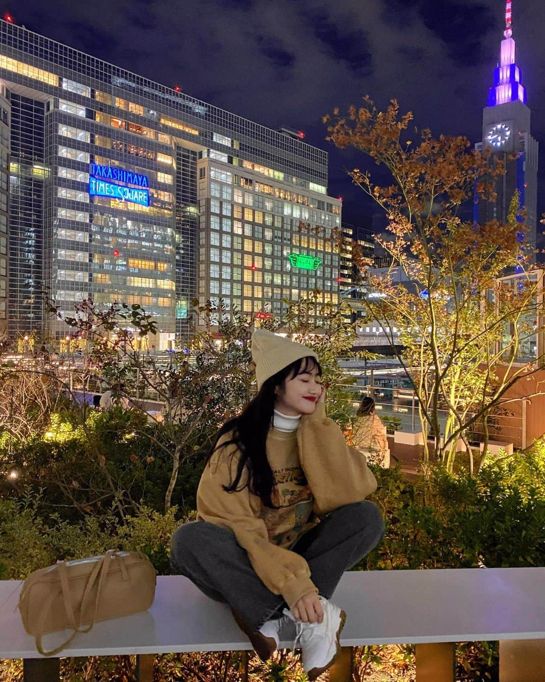 河﨑莉奈さんのインスタグラム写真 - (河﨑莉奈Instagram)「요즘 밤이 너무 좋더라🌙🌃」11月22日 18時14分 - rinya5588