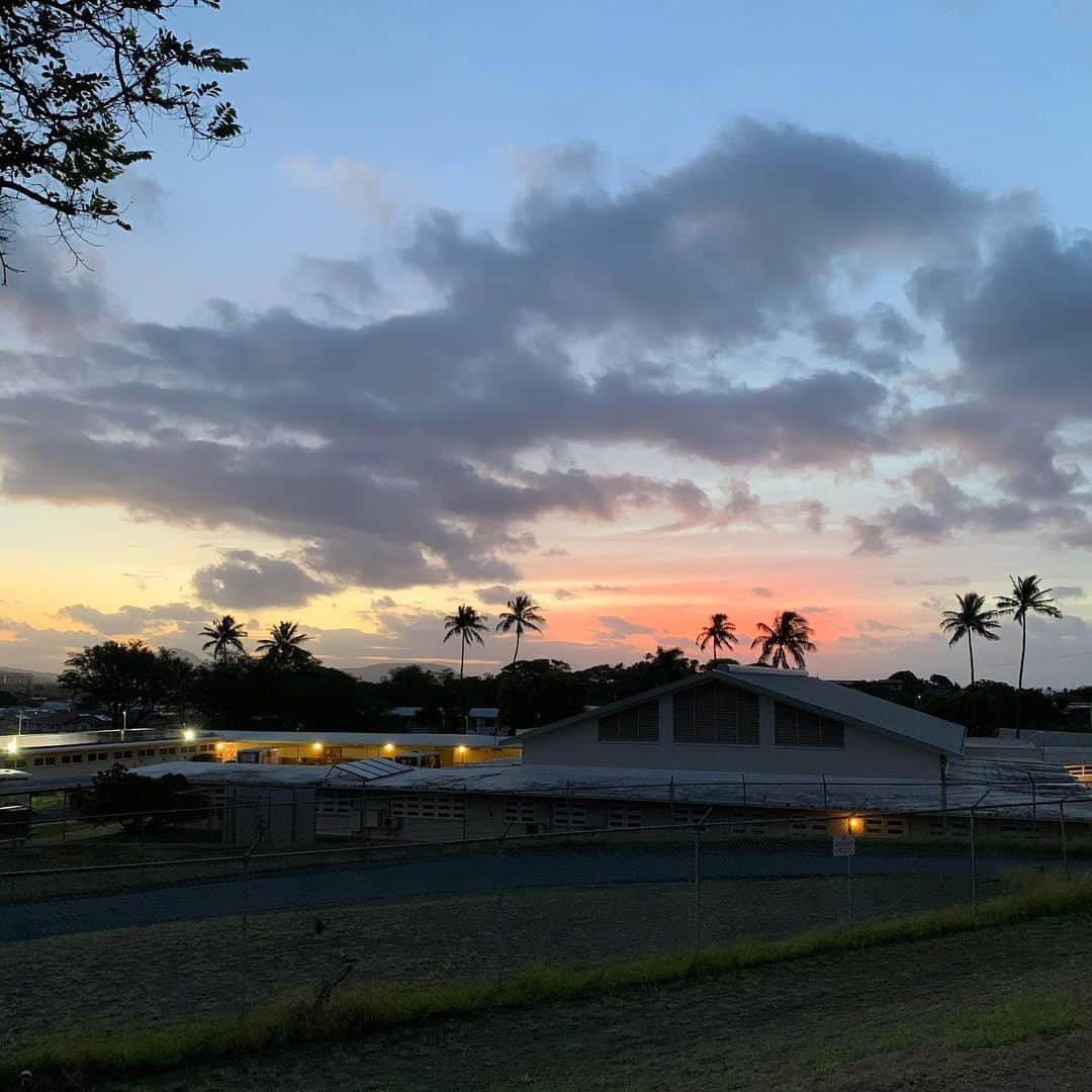 飯島寛子さんのインスタグラム写真 - (飯島寛子Instagram)「Good morning from Honolulu. Today’s windy!  　#ハワイ　#ハワイ暮らし #ハワイを走る」11月23日 5時10分 - hirokoiijima