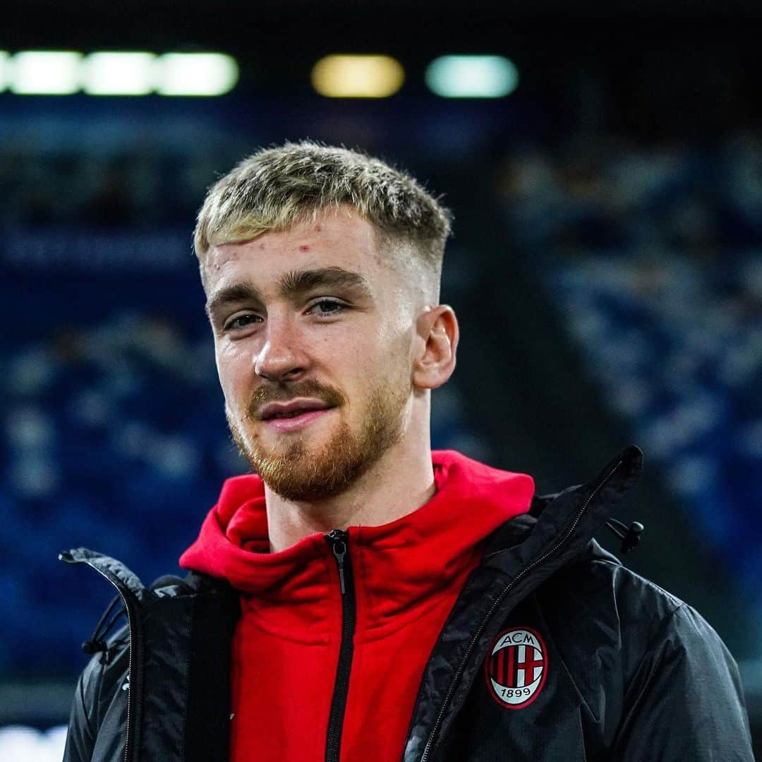 ACミランさんのインスタグラム写真 - (ACミランInstagram)「Rossoneri close-ups 🔴⚫️ Welcome to the Stadio San Paolo 🏟 #NapoliMilan #SempreMilan」11月23日 3時44分 - acmilan