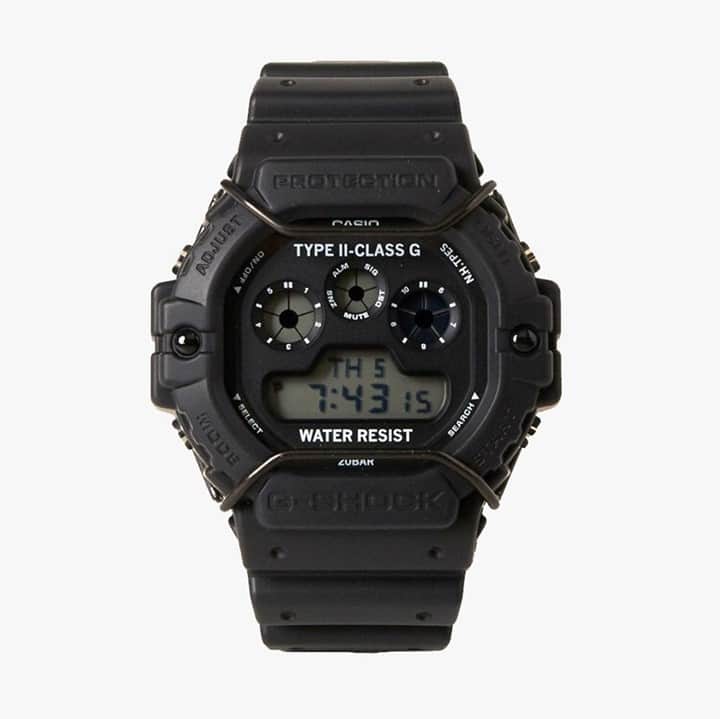 HYPEBEASTさんのインスタグラム写真 - (HYPEBEASTInstagram)「@hypebeaststyle: @n_hoolywood has unveiled its 7th collaboration with @gshock_us in the form of an all-black DW-5900. The stealthy digital watch gives off a sense of ruggedness and is backed by its durable G-SHOCK characteristics by way of being both shock and water-resistant. The watch is available now for approximately $180 USD.⁠ Photo: N.HOOLYWOOD」11月23日 4時02分 - hypebeast