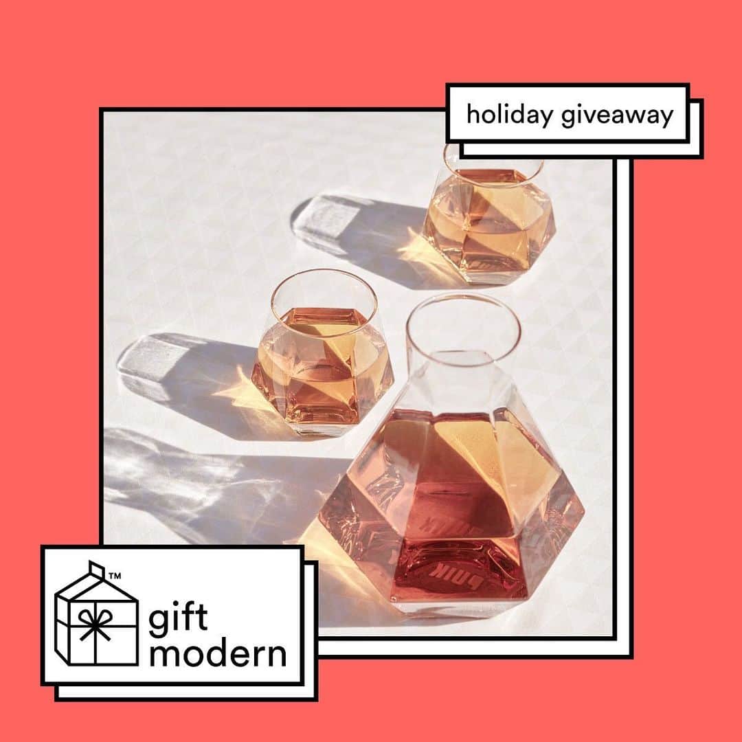 Design Milkさんのインスタグラム写真 - (Design MilkInstagram)「🚨 LAST DAY TO ENTER 🚨  As part of our Gift Modern Holiday Gift Guide series, we've partnered with some of our favorite design brands to give away a gift box packed full of modern gifts 🎁 for you or a special someone on your list, valued at over $1500! Swipe through for a peek at just SOME of what you could win. 👀 \\\ 🔗 Tap the link in our bio for full details on how to enter and to see the full prize package. Happy gifting!」11月23日 3時54分 - designmilk