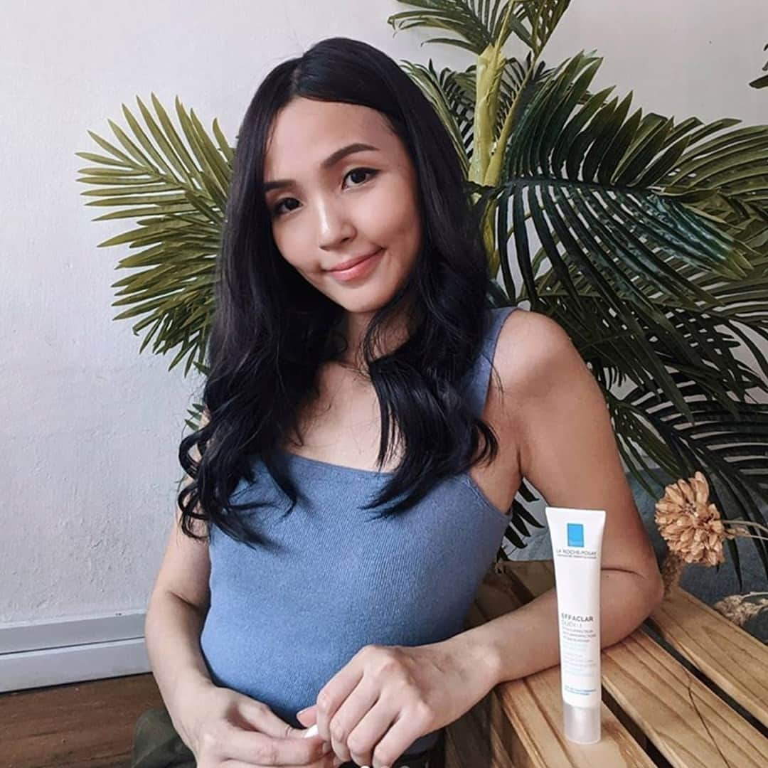 La Roche-Posayさんのインスタグラム写真 - (La Roche-PosayInstagram)「Thank you for your feedback and wonderful picture @nsybrenda! We’re delighted to know that you are using and recommending Effaclar Duo (+) to your friend for acne-prone skin and maskne. This product helps to unclog pores and reduce imperfections. See the results by adding it to your skin routine!  All languages spoken here! Feel free to talk to us at any time. #larocheposay #effaclar #acneproneskin #lrplove #LifeChangingDermatology  Global official page from La Roche-Posay, France」11月23日 3時58分 - larocheposay