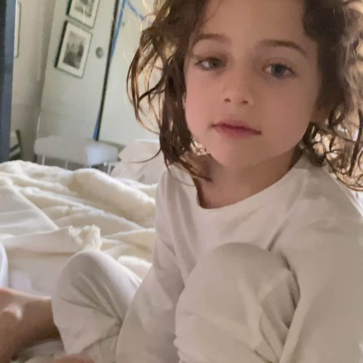 レイチェル・ゾーのインスタグラム：「Feeling #grateful for what 6am looks like on a #Sunday #silverlining 🙏🏻❤️ XoRZ」