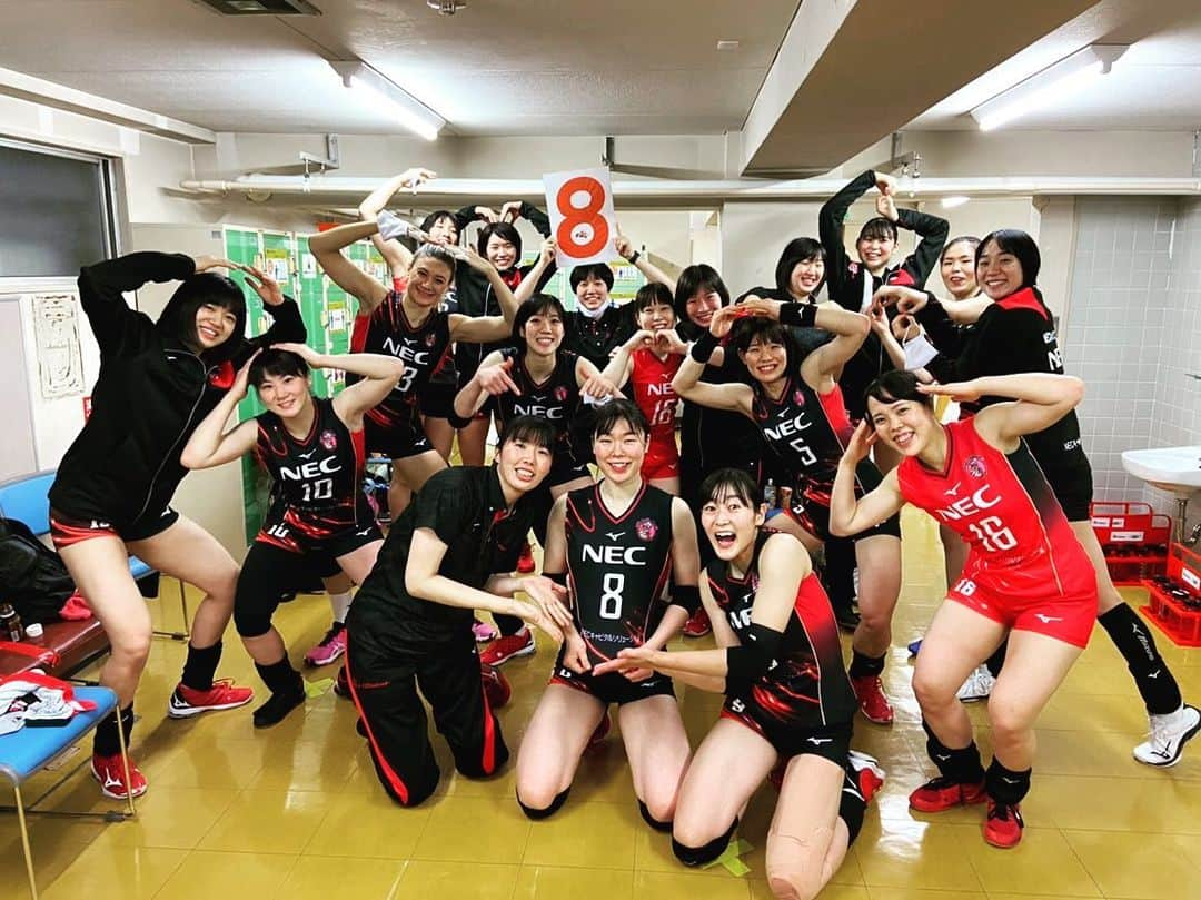 山内美咲のインスタグラム：「#2020-21 ﻿ #vleague  #necredrockets  #8勝目  #福岡市民体育館  #福岡の思い出  #空港にて  #博多ラーメン  #こってり ﻿ #そーいえば塩派だった」