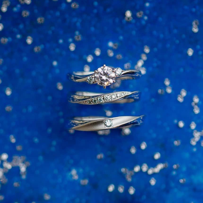 結婚指輪・婚約指輪『Hamri(ハムリ)』さんのインスタグラム写真 - (結婚指輪・婚約指輪『Hamri(ハムリ)』Instagram)「@hamri_omotesando  ・ ・ #良い夫婦の日 #1122  これからも、たくさんの幸せをお手伝いいたします☺️  #結婚指輪 #結婚指輪💍 #クリスマスプロポーズ #プレ花嫁 #婚約指輪 #エンゲージリング #表参道 #指輪デザイン #プロポーズ #結婚 #花嫁 #ウェディング #ブライダル #wedding #bridal #結婚式準備 #写真 #結婚準備 #ウエディング #ウェディングフォト #hamri #ハムリ #手作り結婚指輪 #手作り婚約指輪」11月22日 20時15分 - hamri_omotesando