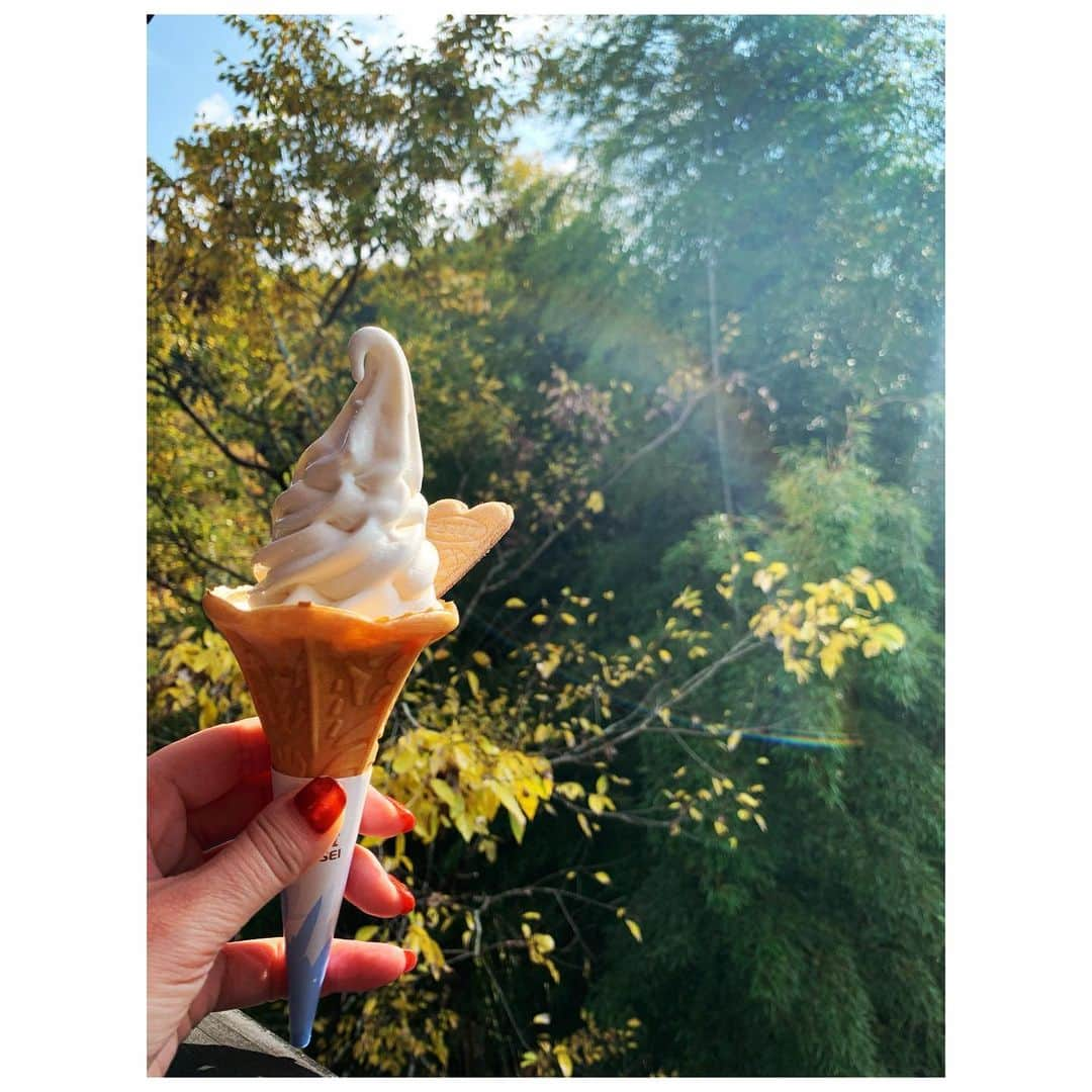 朝夏まなとさんのインスタグラム写真 - (朝夏まなとInstagram)「. 🍦♡  #ソフトクリーム #ジェラート は #なかった 😳 #ローマの休日 #宮崎観光 #連投 #明日まで #お付き合いください  笑 #コメント #いっぱいありがとう #嬉しいな   #虹 #見える ！？」11月22日 20時29分 - asaka_manato_official