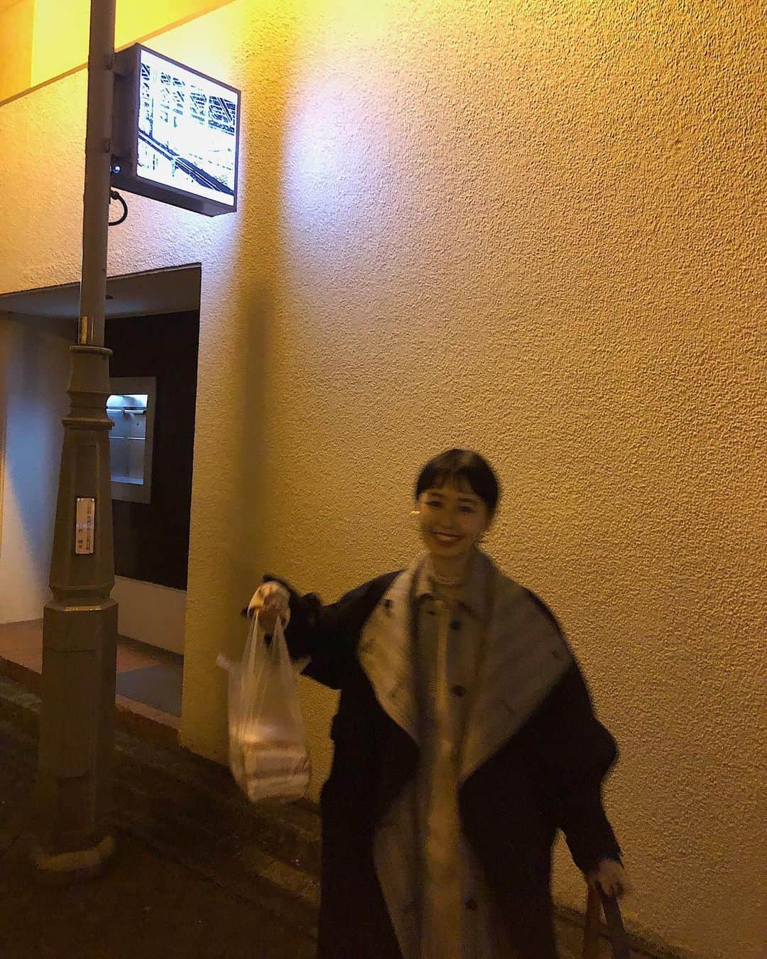 水戸悠夏子さんのインスタグラム写真 - (水戸悠夏子Instagram)「今日の夕飯はとんかつ太郎と見せかけて、これからお蕎麦を食べに行きます。お店の近所なので、良くお土産に持って帰ります。#とんかつ太郎」11月22日 20時48分 - mitoyukako