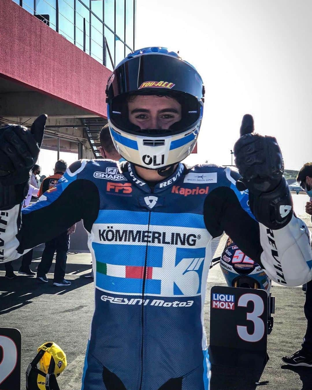 MotoGPさんのインスタグラム写真 - (MotoGPInstagram)「WHAT. A. #Moto3 RACE 🔥 Here are your podium boys of the #PortugueseGP 🇵🇹 @raulfernandez_25 🥇 @dennisfoggia71 🥈 @jeremyalcoba52 🥉 #SwipeLeft ⬅️」11月22日 21時00分 - motogp