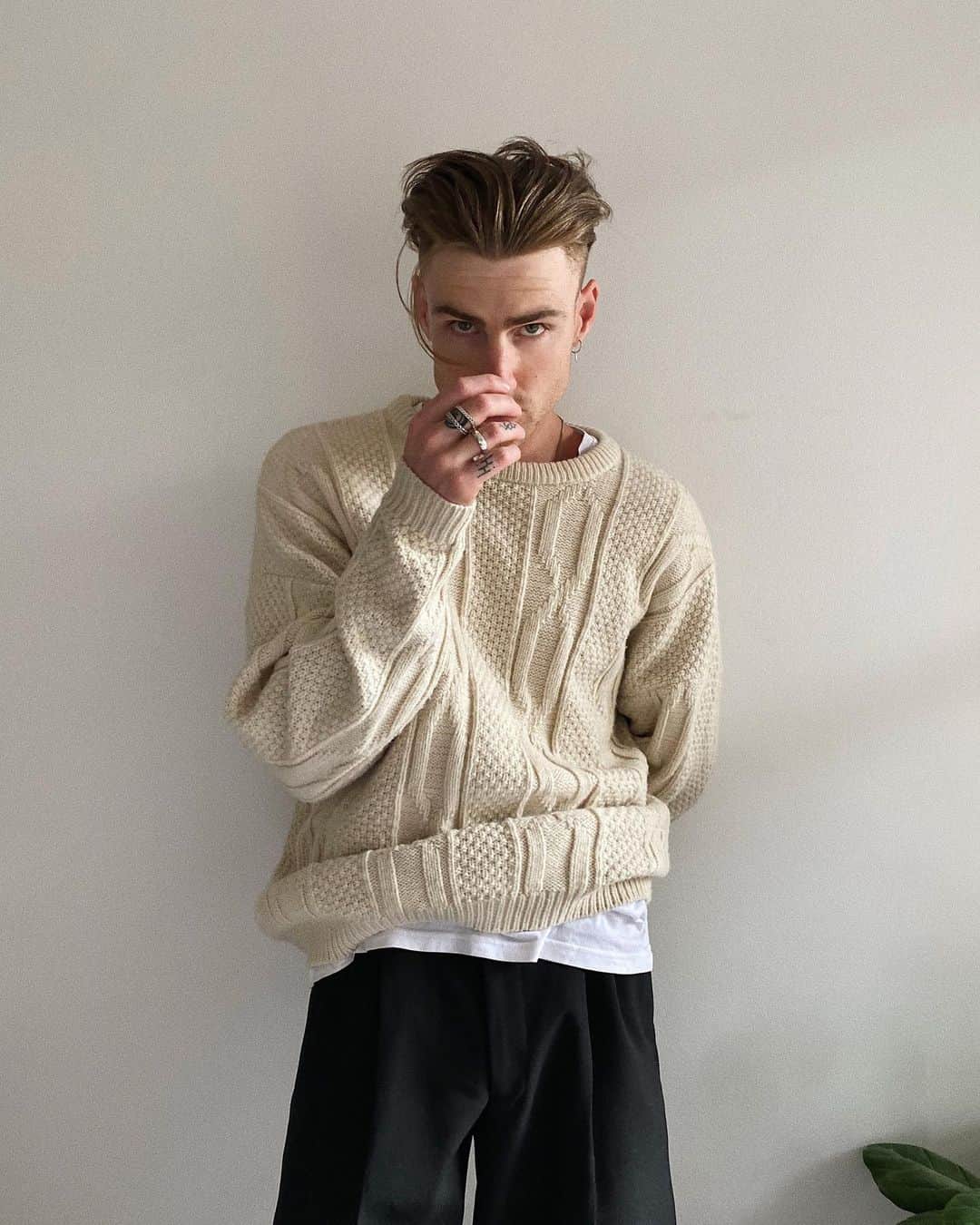 THOMAS DAVENPORTのインスタグラム：「// @jamesrobertshair」