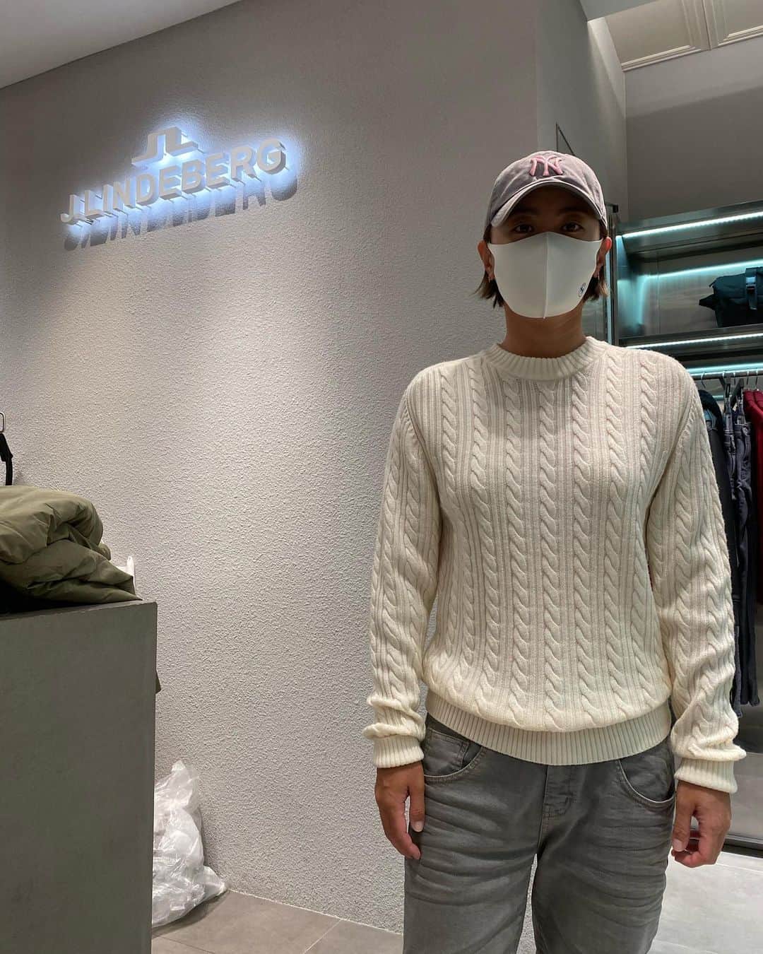 のインスタグラム：「제이린드버그는 사랑입니당😍😍😍 다예뻐 #jljl#jlindeberg」