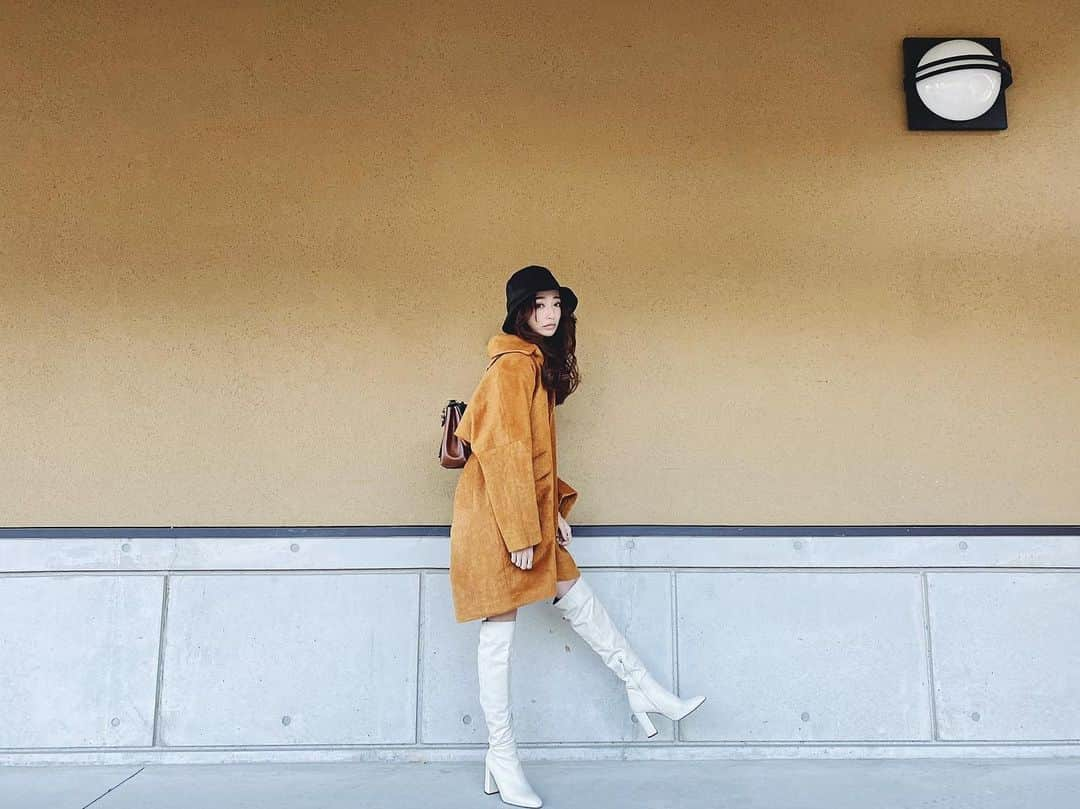 坂本礼美さんのインスタグラム写真 - (坂本礼美Instagram)「. . 🤍🧡 @emoda_official 🤍🧡 . . ドルマンコートかわいい🐹🧶✨ . . coat: @emoda_official  boots: @zara  hat: @gucci  bag: @gucci  . . . #emoda #zara #gucci #👑」11月22日 21時24分 - remi_1103