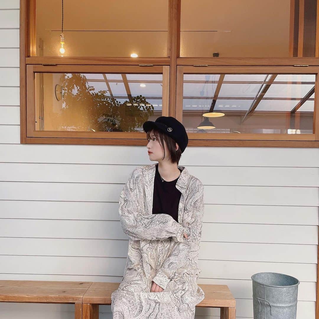 石井陽菜さんのインスタグラム写真 - (石井陽菜Instagram)「﻿ ﻿ ﻿ ﻿ 3連休ですね〜﻿ ﻿ 私は1日だけお休みだったので﻿ ずっと行きたかったカフェ行ってきたよ☕︎﻿ ﻿ ﻿ ﻿ あんバタートーストホイップクリームと栗の渋皮煮のせが最高でした🌰﻿ ﻿ ﻿ ﻿ ﻿ ﻿ ﻿ 居心地も良くて住みたくなるようなカフェでしたっ﻿ ﻿ ﻿ ﻿ #カフェ巡り#東京カフェ#あんバタートースト#バスクチーズケーキ#1roomcoffee」11月22日 21時27分 - ishii__haruna