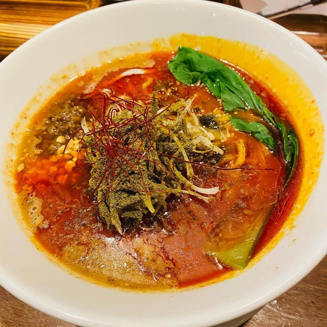 村田秀亮さんのインスタグラム写真 - (村田秀亮Instagram)「やっと食べれたで！  #坦々麺好きには堪らん #至極の一杯 #赤い鯨 #川島さんと #ノブさんに #教えてもらった #また行こ」11月22日 21時55分 - toromurata