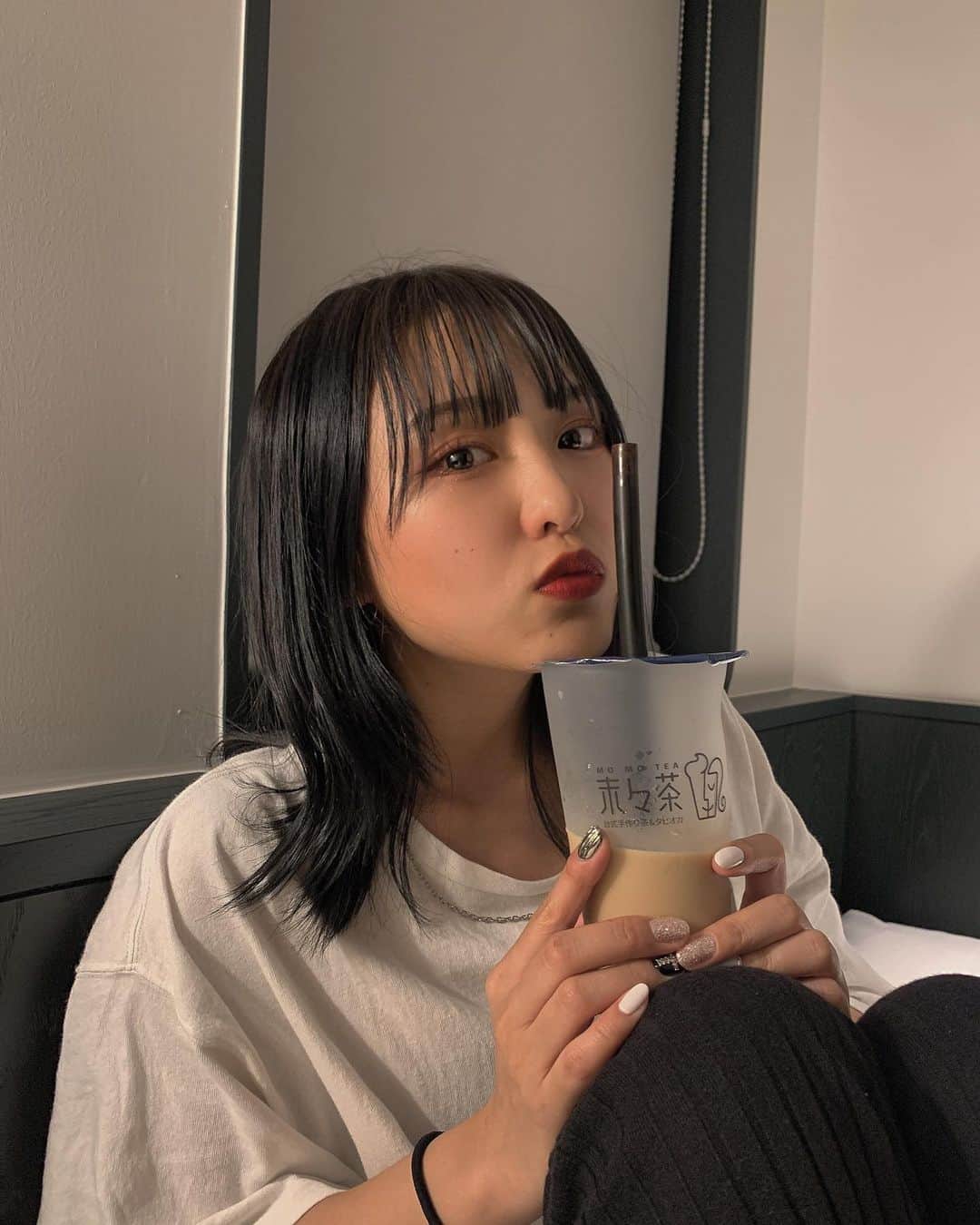 山田菜々美のインスタグラム：「. ⛓👸🏻🖤⛓ . #黒髪 #髪色 #black #カラー  #まきのさん #ありがとうございました💇🏻‍♀️」