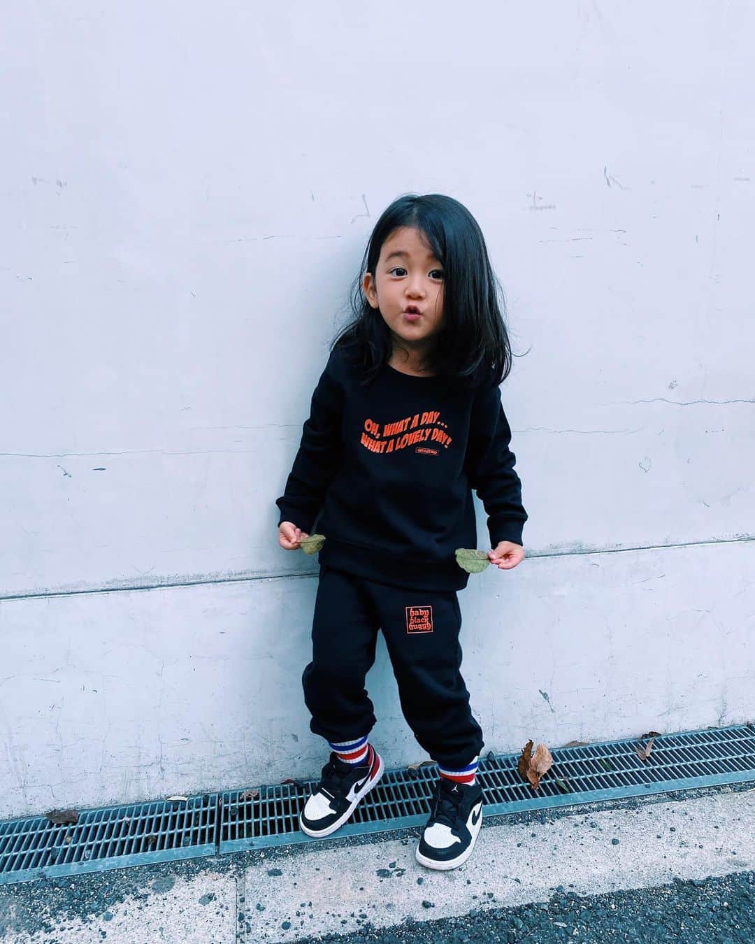 Saki のインスタグラム：「Coming soon...🔥🔥🔥  @babyblackbuggy   近日、新作商品 たくさん出ます‼️ お楽しみに🪐🌎🚀✨」