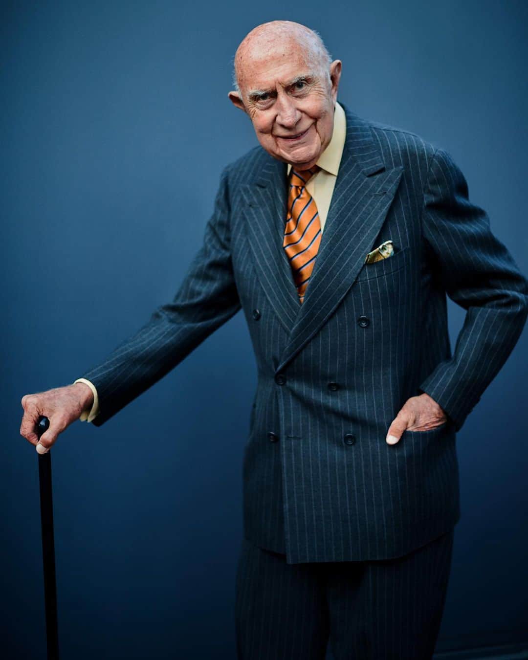 スコット・シューマンのインスタグラム：「RIP my good friend Beppe Modenese. Beppe was a friend, a teacher, a supporter and an inspiration!  On my first trip to Milan he was the first “important” person I had recognized from watching Style with Elsa Klensch!  He was beyond intimidating but even more charming. Today I will be a little self indulgent and post some of my favorite images of Beppe I’ve captured over the years.」