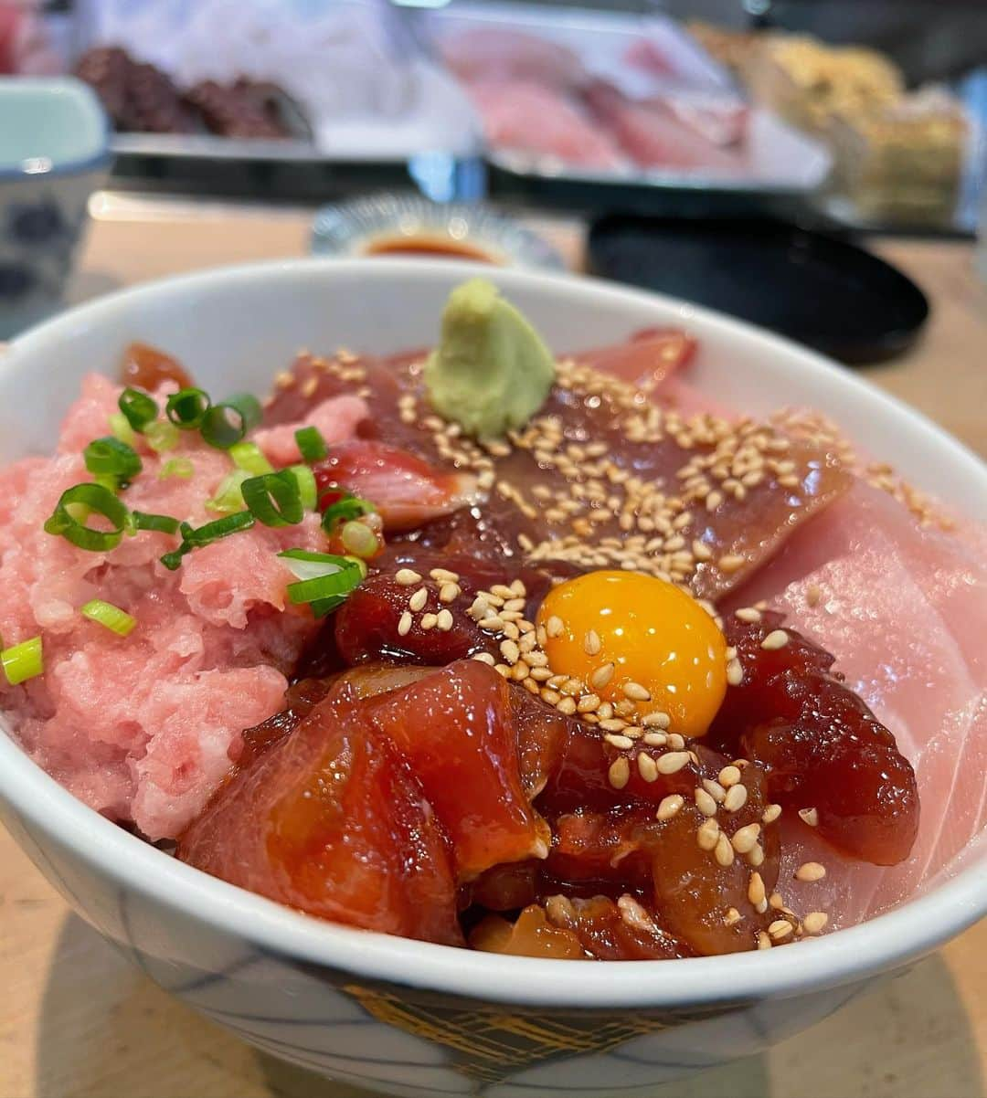 高野祐衣さんのインスタグラム写真 - (高野祐衣Instagram)「神奈川県の三浦半島で﻿ まぐろ食べてきました🐟♡﻿ 美味しいもの食べに遠出って、﻿ なんだか大人^ ^」11月22日 22時17分 - yuipooon12_06