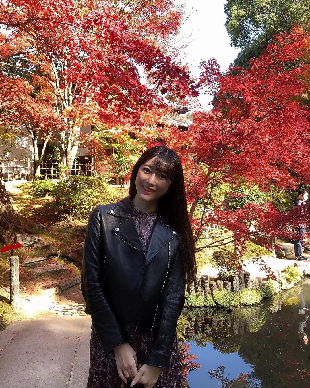 小泉里奈のインスタグラム：「3年ぶりの京都でした。 #京都紅葉 #南禅寺 #天授庵 #紅葉 #京都散策 #京都観光 #そうだ京都行こう #はなまっぷ #olの休日 #キリトリセカイ #loves_united_kyoto #kyototrip #autumnleaves」