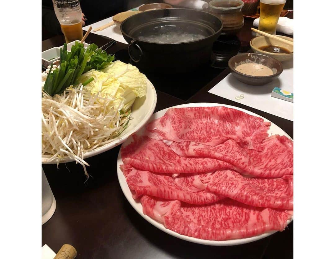 ジヒョク のインスタグラム：「마블링이 다한 오늘 하루」