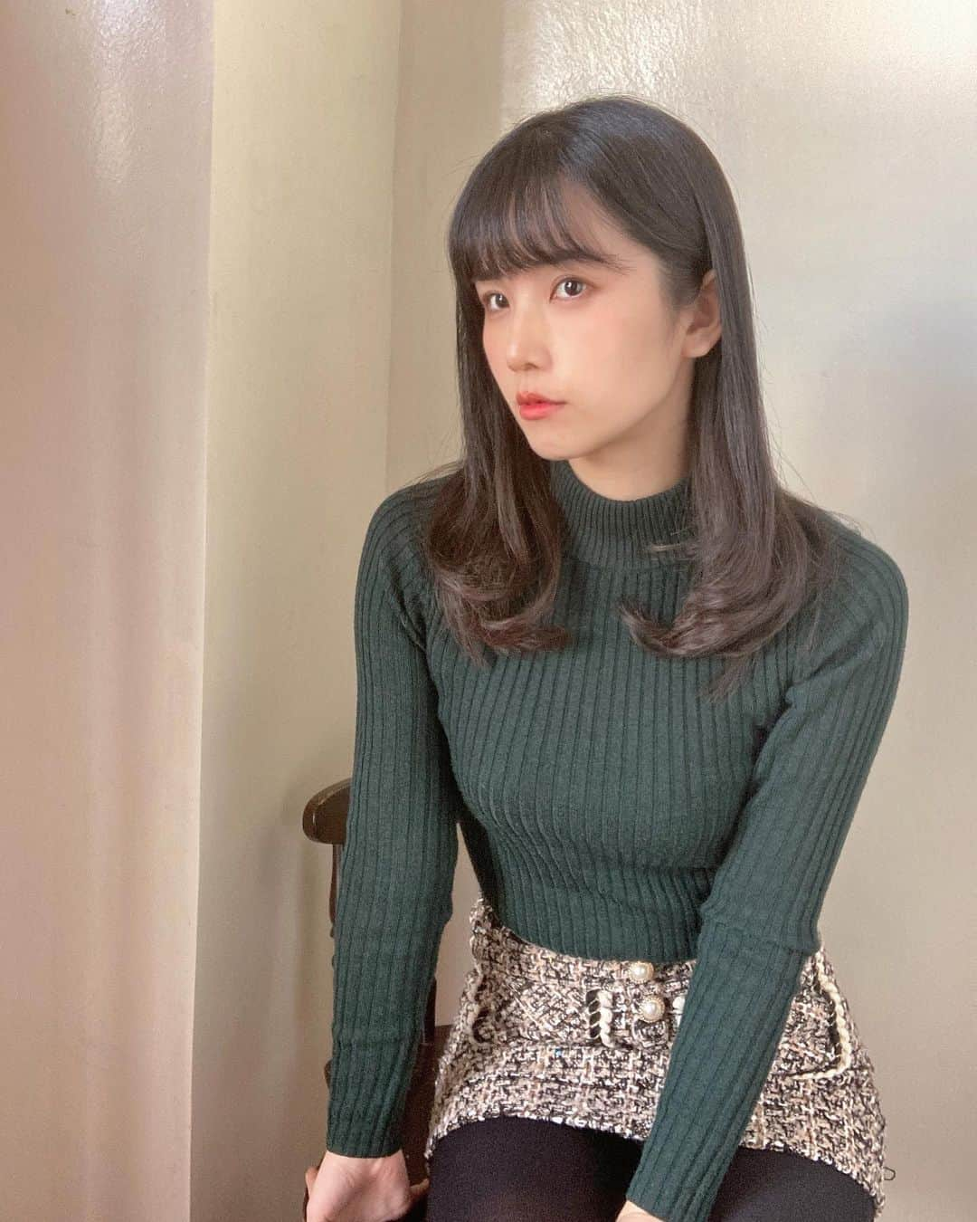 道重佐保さんのインスタグラム写真 - (道重佐保Instagram)「タイトめなお洋服が気分です〜💚❤️ #とか言いつつ#だぼっとコーデ#もだいすき#ふふふ」11月22日 22時52分 - sahomichishige