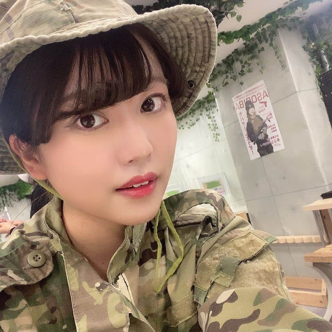 中谷彩伽のインスタグラム：「. イメージガールを務めさせて頂く、ASOBIBAさんにて…💓  今日、サバゲーデビューしてきました🔫💪🏼🔥 秋葉原店にお邪魔しました😊 (後日、ASOBIBA公式YouTubeにてサバゲーデビュー密着動画が公開予定🙊お楽しみに🤩)  ガチ参加で既に筋肉痛きてるけど、完全趣味になりました🤣 . 早速エアガン買うか迷ったけど、 まずは自分の迷彩服買うことにしたよ(◦ˉ ˘ ˉ◦) これからSNSでもサバゲーについて沢山発信していきます💪🏼 . 初心者コースに今日参加されていた方が45名も✨✨ 私も初心者なので皆さんと成長していけるように頑張ります😤💓 . 参加された皆さん、スタッフの皆さん、ありがとうございました🥰 . . I made my debut in survival game today 🔫💪🏼🔥 I visited the Akihabara store 😊 (At a later date, a close-up video of Sabage debut will be released on ASOBIBA official YouTube 🙊 Please look forward to it 🤩)  My muscles have already hurt because of my participation, but I've become a complete hobby 🤣 .. I was wondering whether to buy an air gun immediately, but First of all, I decided to buy my own camouflage uniform (◦ˉ˘ˉ◦) From now on, I will post a lot about Sabage on SNS 💪🏼 .. Forty-five people who participated in the beginner's course today ✨ ✨ I am also a beginner so I will do my best to grow with you 😤💓 .. Thank you to everyone who participated and the staff 🥰  #サバイバルゲーム #サバゲー #サバゲー女子 #ミリタリー #airsoftgun #迷彩服 #サバゲー装備 #サバゲー初心者 #ASOBIBA #ASOBIBAイメージガール #エアガン #ミリタリーモデル #セミロング #ミスコン #ミスコングランプリ」