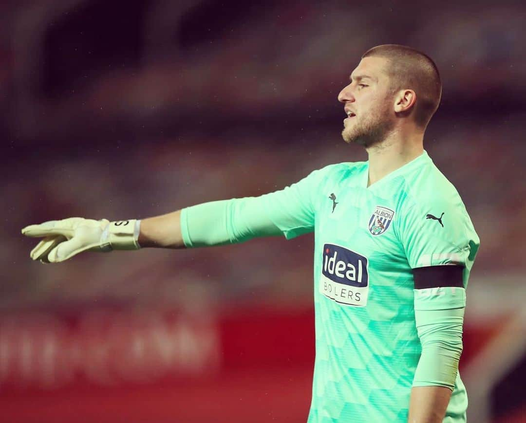 サム・ジョンストンさんのインスタグラム写真 - (サム・ジョンストンInstagram)「Gutted with the result last night 😤 great to play at OT and make some saves. 🙂 🧤」11月22日 23時10分 - samjohnstone32