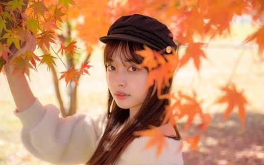 青山明日香さんのインスタグラム写真 - (青山明日香Instagram)「紅葉🍁🍁🍁  幻想的…！ 素敵な作品をありがとうございます☺️  #紅葉#紅葉スポット #ポートレート#モデル#青山明日香#あすぴー」11月22日 23時17分 - asukaxx.02