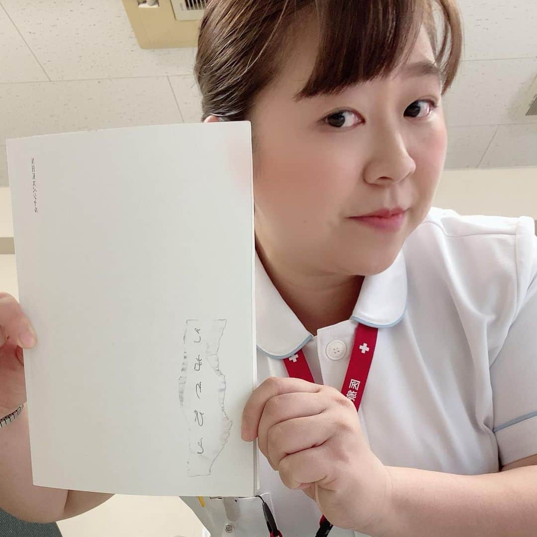 やしろ優さんのインスタグラム写真 - (やしろ優Instagram)「NHK #こもりびと ご覧くださった方ありがとうございました！ 私は看護師さん役でした！ 最初の最初の最初の方にでてたのですけど、気づいてくださいましたか😏⁉️  # 北香那 さんとツーショット❤️ とっても素敵でかわいいお方でした😚またお会いしたいなぁ💕💕」11月22日 23時19分 - yashiroyuuuu