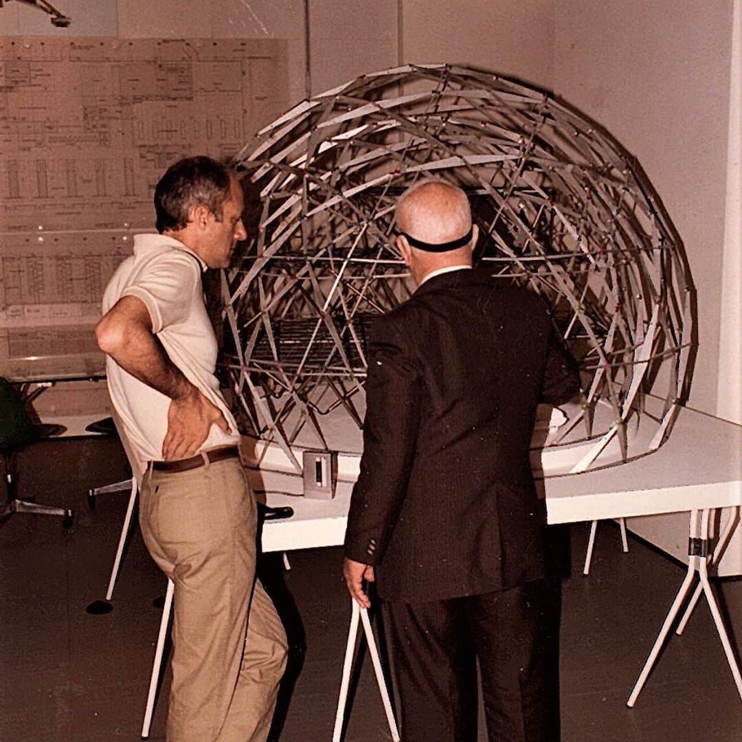 ノーマン・フォスターさんのインスタグラム写真 - (ノーマン・フォスターInstagram)「Flashback to the nineteen eighties with Buckminster Fuller」11月22日 23時20分 - officialnormanfoster